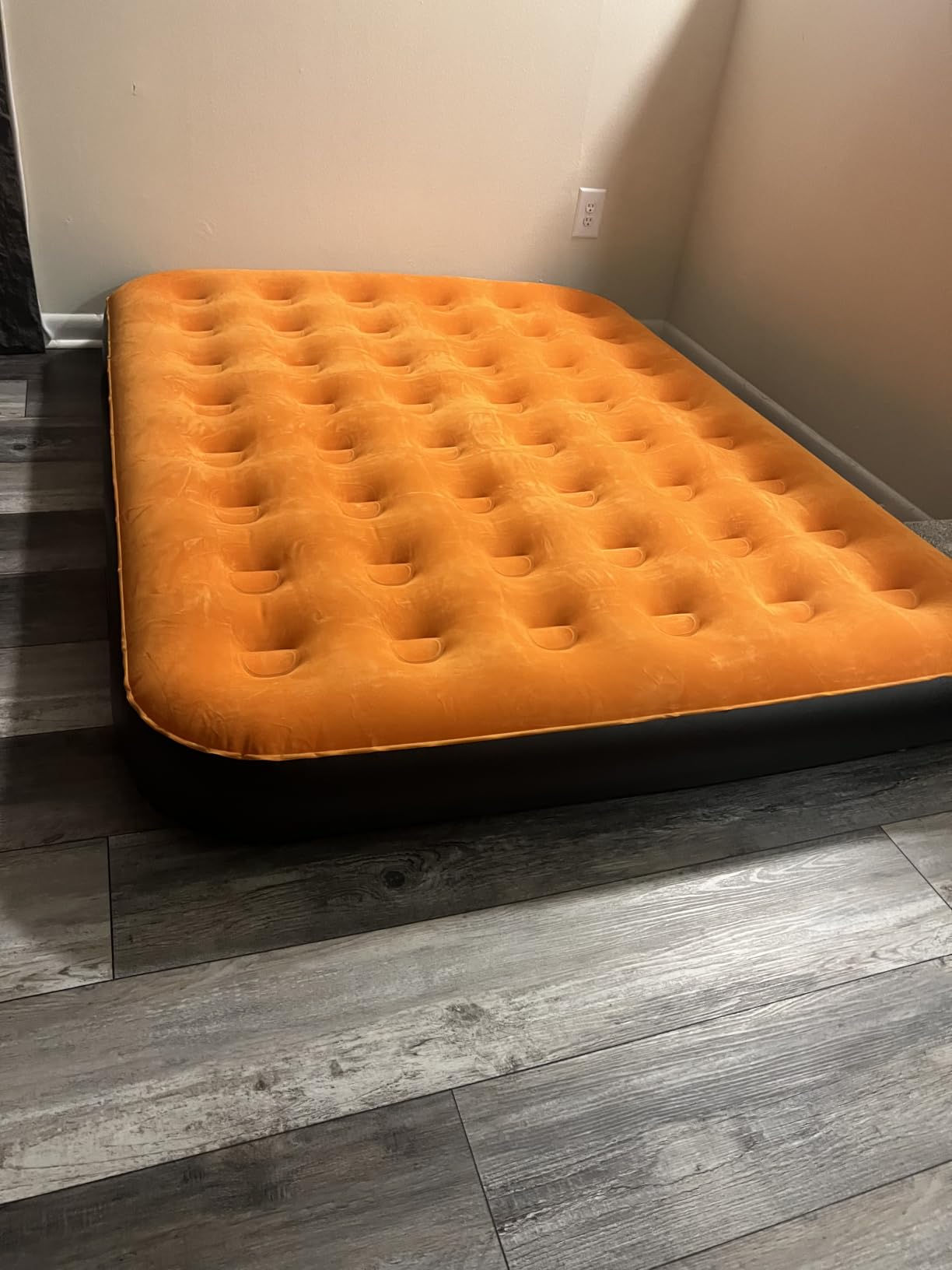 Luxchoice Air Mattress Queen with Cordless Pump 9