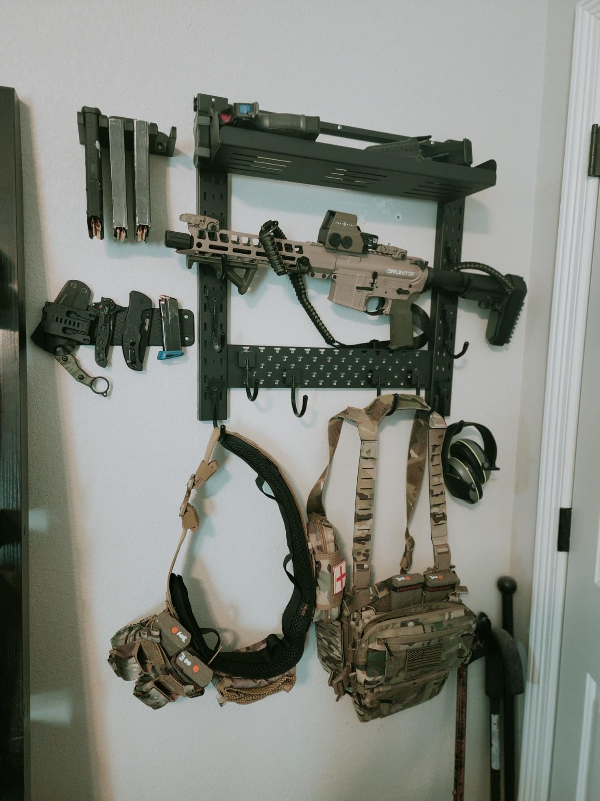 ONETIGRIS Gun Rack Wall Mount, Indoor Gun Rack for Wall with Shelf Horizontal and 1 Removable Gun Accessories Tray customer photo 2