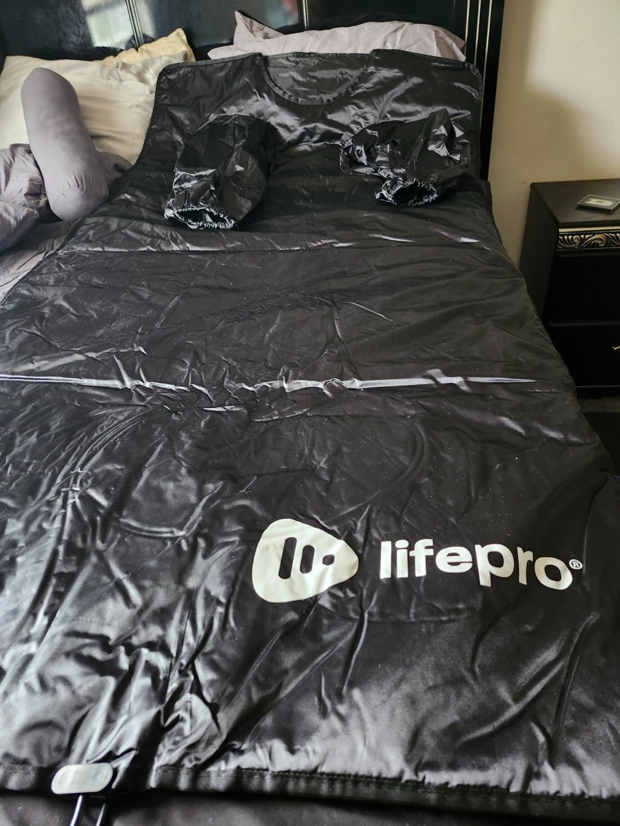 Lifepro Portable Infrared Sauna Blanket with Arm Sleeves – Far Infrared Sauna for Wellness, Skin Rejuvenation, Accelerated Recovery, & Relaxation customer photo 1