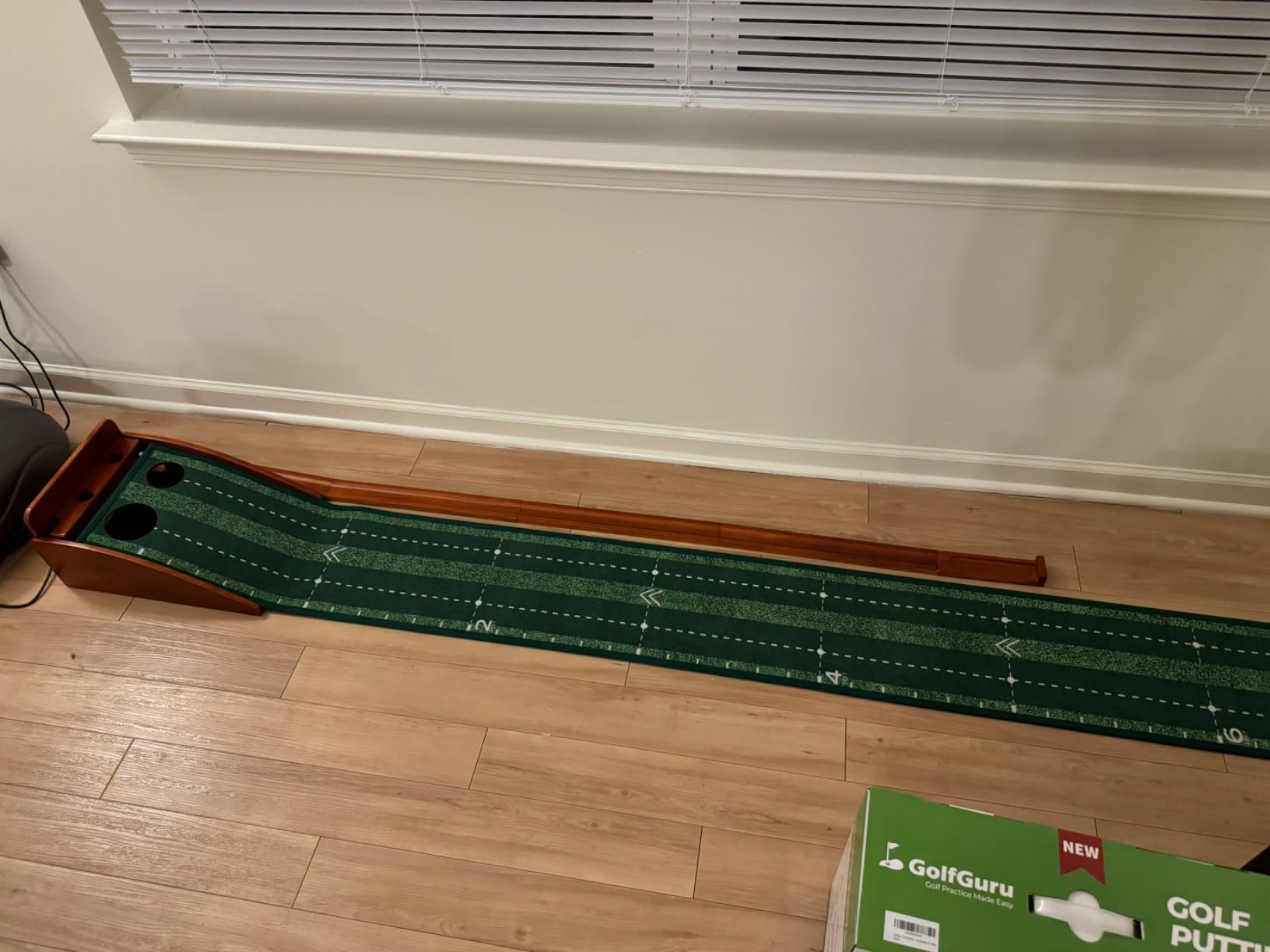 Golfguru 9.8FT Putting Green Mat, Automatic Ball Return Track | Thickened Wrinkle-Free Crystal Velvet Putting Mat for Home Practice, Available with Or without Alignment Mirror customer photo 2