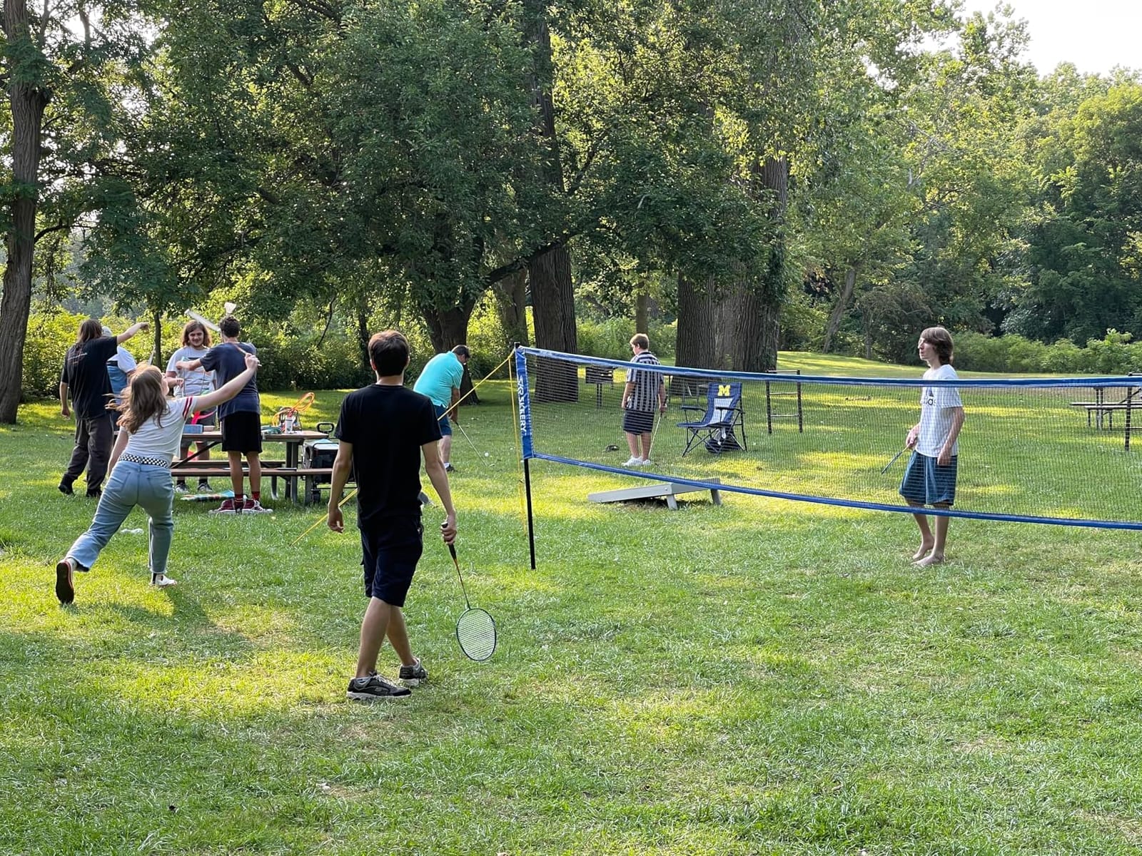 SKEERY Professional Badminton Set with Winch System, Portable Badminton Net includes Carbon Aluminum Badminton Rackets Set of 4, 3 Shuttlecocks and Carrying Bag, Badminton Sets for Backyards, Beach customer photo 2