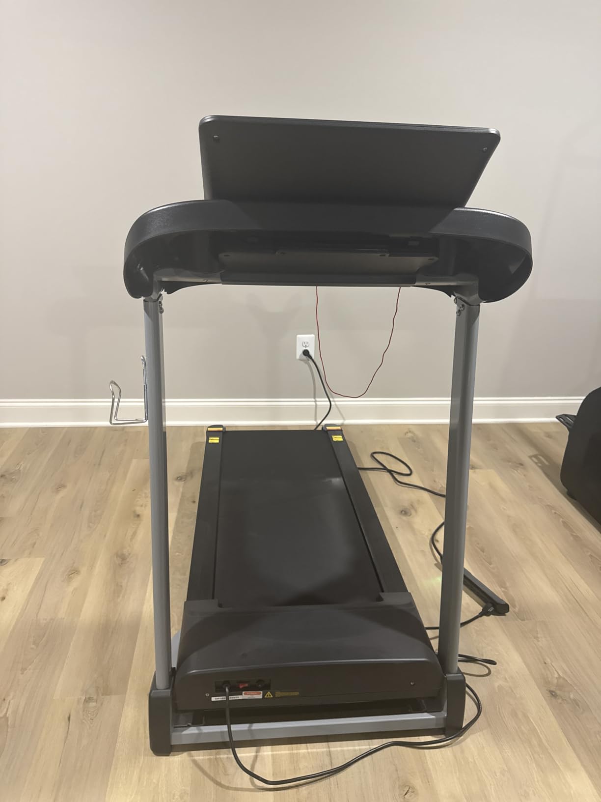 HUAGEED Treadmills for Home, 18% Auto Incline, Heavy Duty 400LBS Capacity | Quiet 3.5 HP Motor; 36 Workout Programs; Extra-Wide Running Belt; Walking & Running Exercise;Smart Bluetooth Connectivity customer photo 1