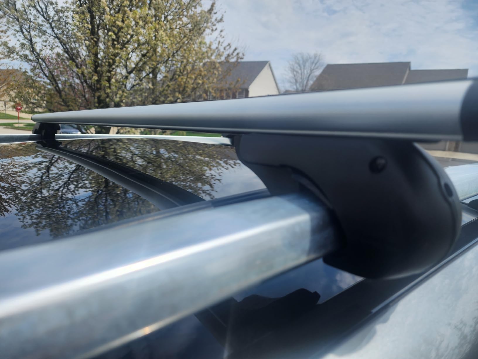TANX Roof Rack Cross Bars with 4 Anti-Theft Locks | Heavy-Duty Universal Roof Rack (200lbs Capacity) | Universal Cross Bars that Fit Most Raised Side Rails Vehicles/SUVs (with Gap Design) customer photo 2