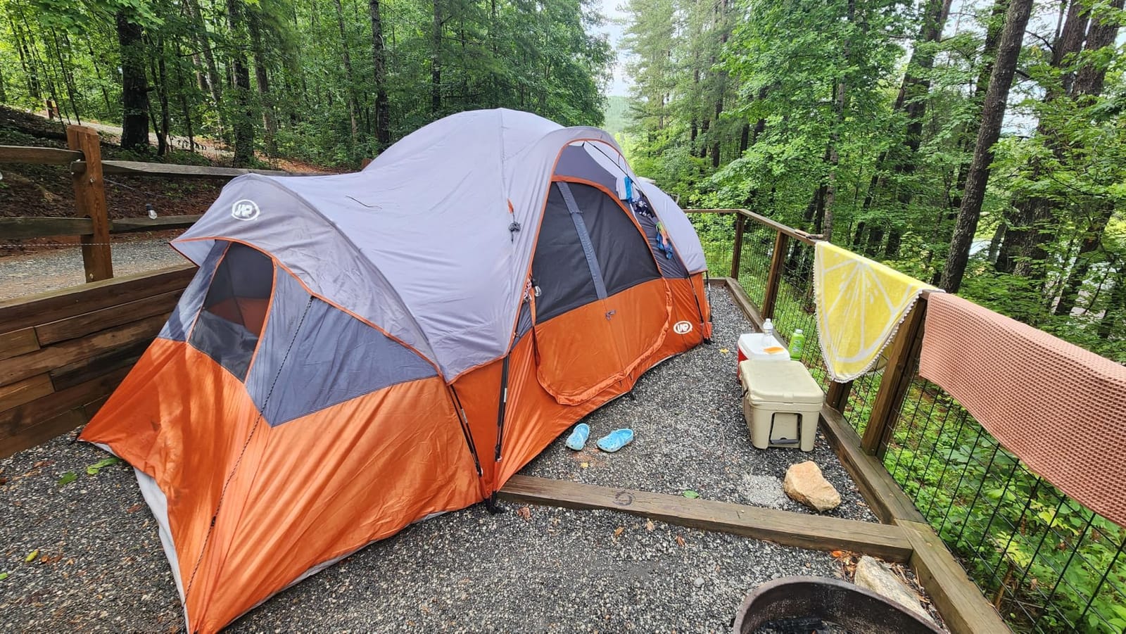UNP 10 Person Tents for Camping Family Outdoor Camping Tent | 2 Rooms with Rainfly, Waterproof 5 Large Mesh Windows Size 18ft x 9ft x78in customer photo 2