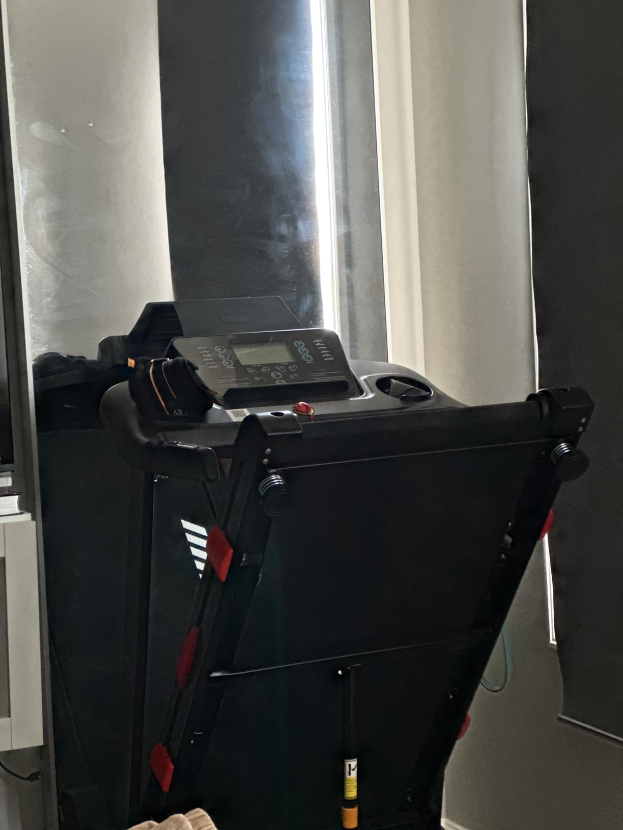 ATEEDGE Treadmills for Home, 15% Auto Incline, Foldable, 350LB Capacity customer photo 2