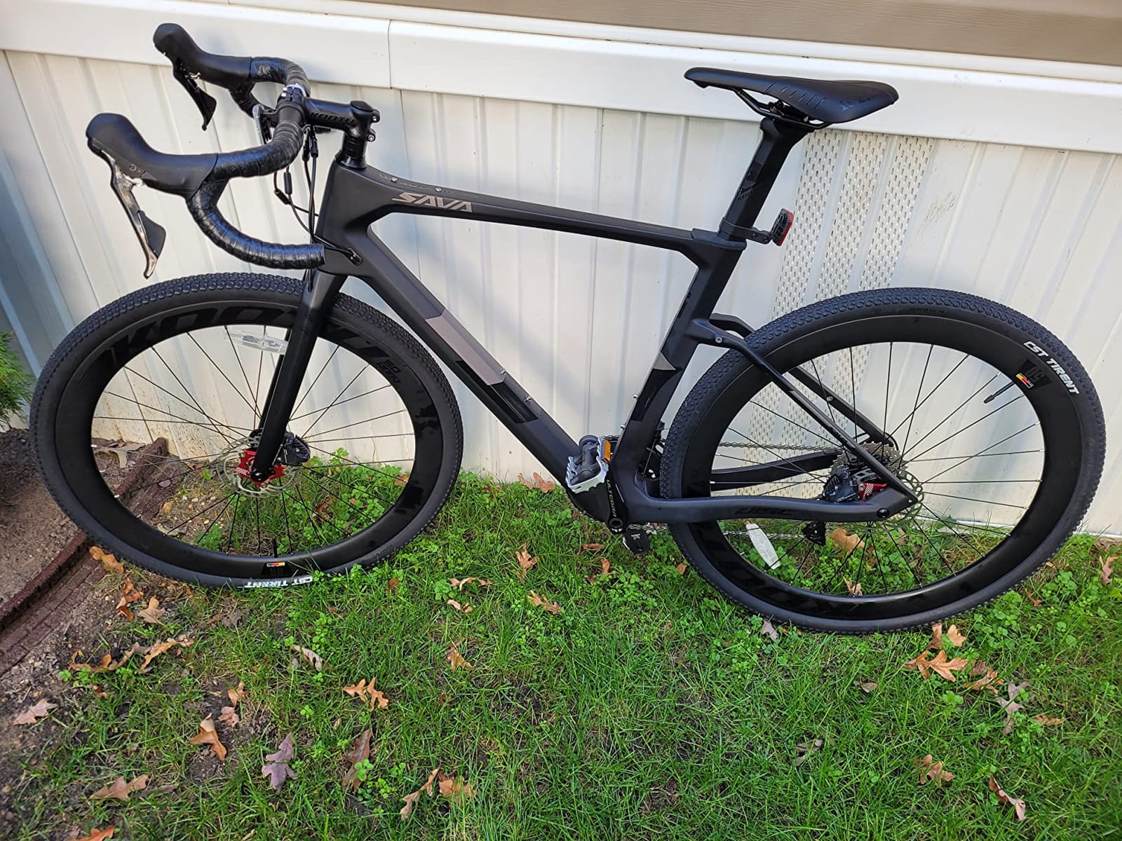 SAVADECK Carbon Fiber Road Bike, 24 Speeds Shifting Road Bicycle with Shimano Ultegra Di2 8170 Groupset, Carbon Race Bike with Carbon Frame and Carbon Wheelset Disc Brake for Adult customer photo 1