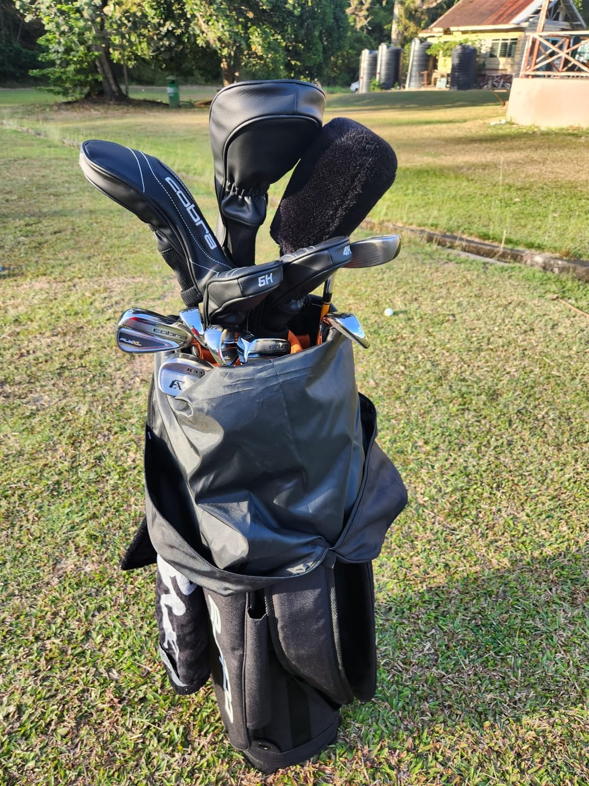 Cobra Fly-XL Men's Complete Golf Set customer photo 1