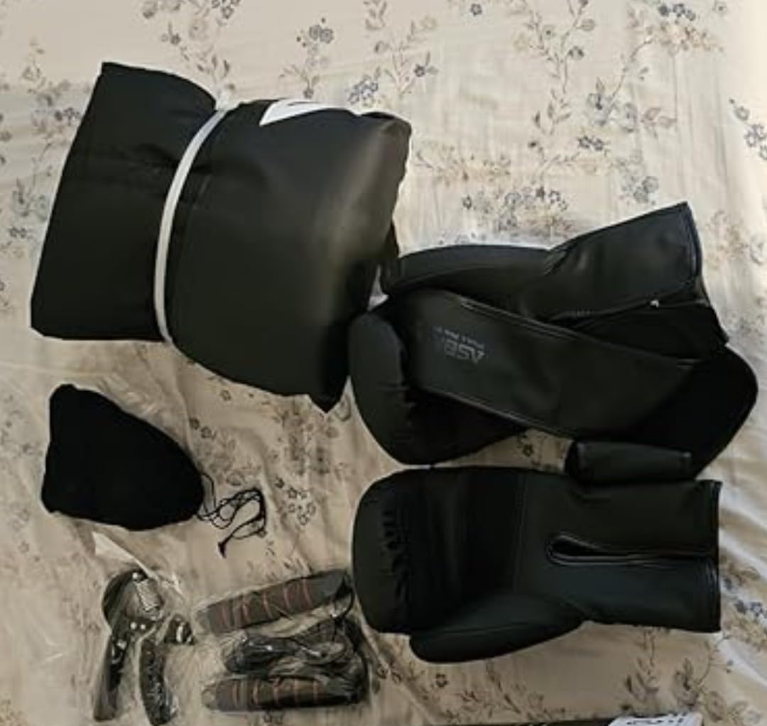 Mesetast Punching Bag for Adults, 4ft Heavy Boxing Bag Set with 12 OZ Gloves for MMA Karate Kickboxing Boxing - Unfilled customer photo 1