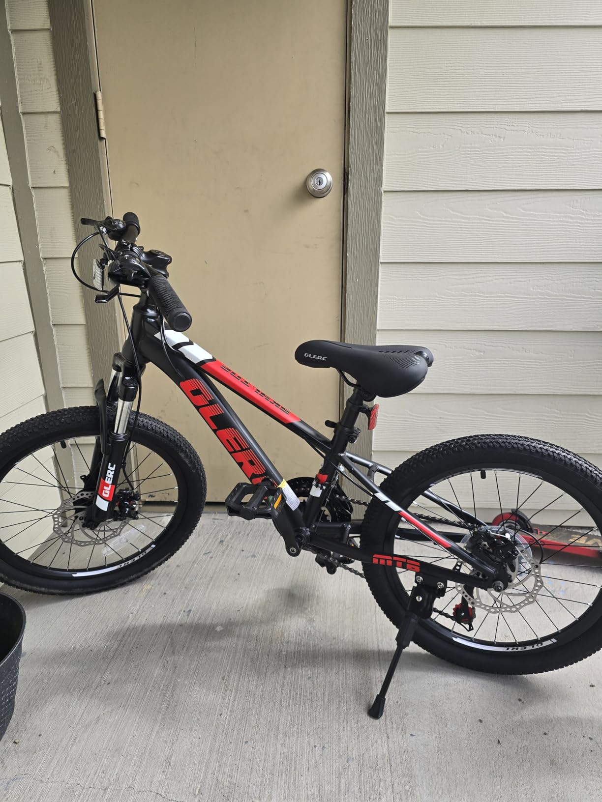 Glerc 20 24 26 Inch Kids Bike, Kids Mountain Bike for Boys and Girls Ages 6+, 21-Speed Skyline Bicycle with Front Suspension and Disc Brakes, Multiple Colors customer photo 1