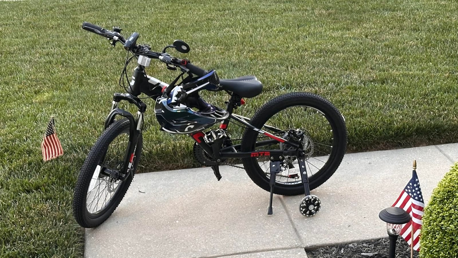 Glerc 20 24 26 Inch Kids Bike, Kids Mountain Bike for Boys and Girls Ages 6+, 21-Speed Skyline Bicycle with Front Suspension and Disc Brakes, Multiple Colors customer photo 2