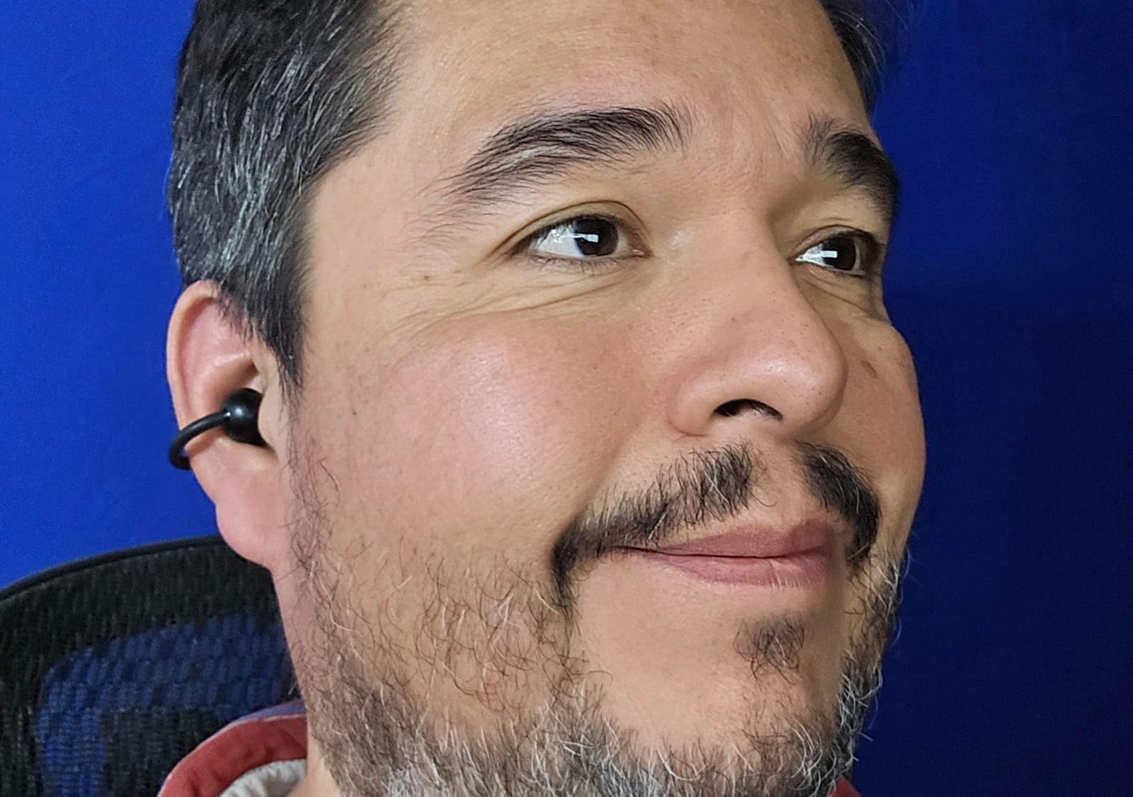 TOZO OpenEarRing Open Ear Earbuds 40H Bluetooth 5.4 Lightweight Comfort - Open Ear Clip On Wireless Earbuds with Smart Digital LED Display, Stable Connection, Secure Fit for Driving Workout Black customer photo 2
