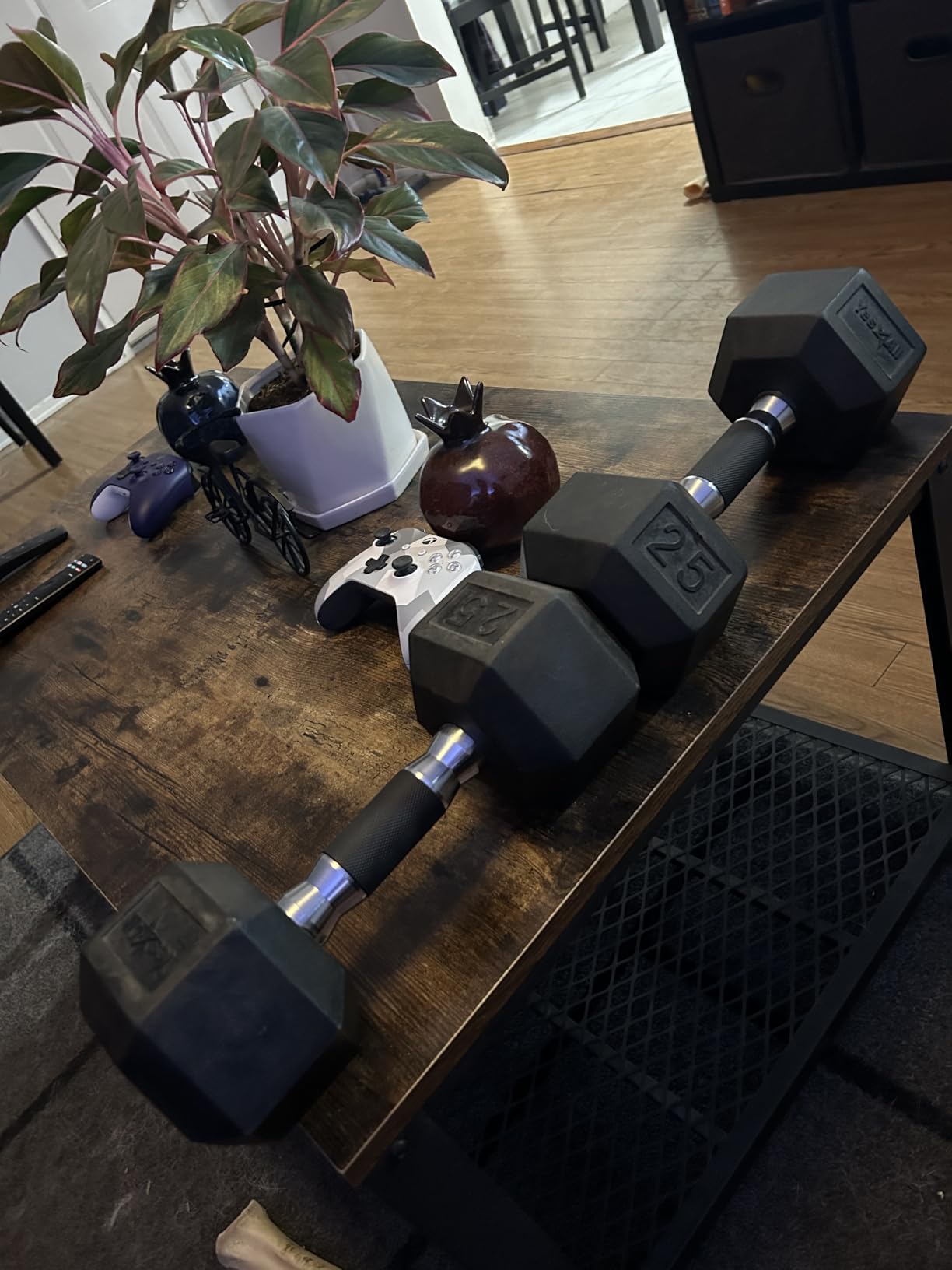 Yes4All Chrome/Rubber Grip Encased Hex Dumbbells - Hand Weights With Anti-Slip 10-30 LBS Pair customer photo 1
