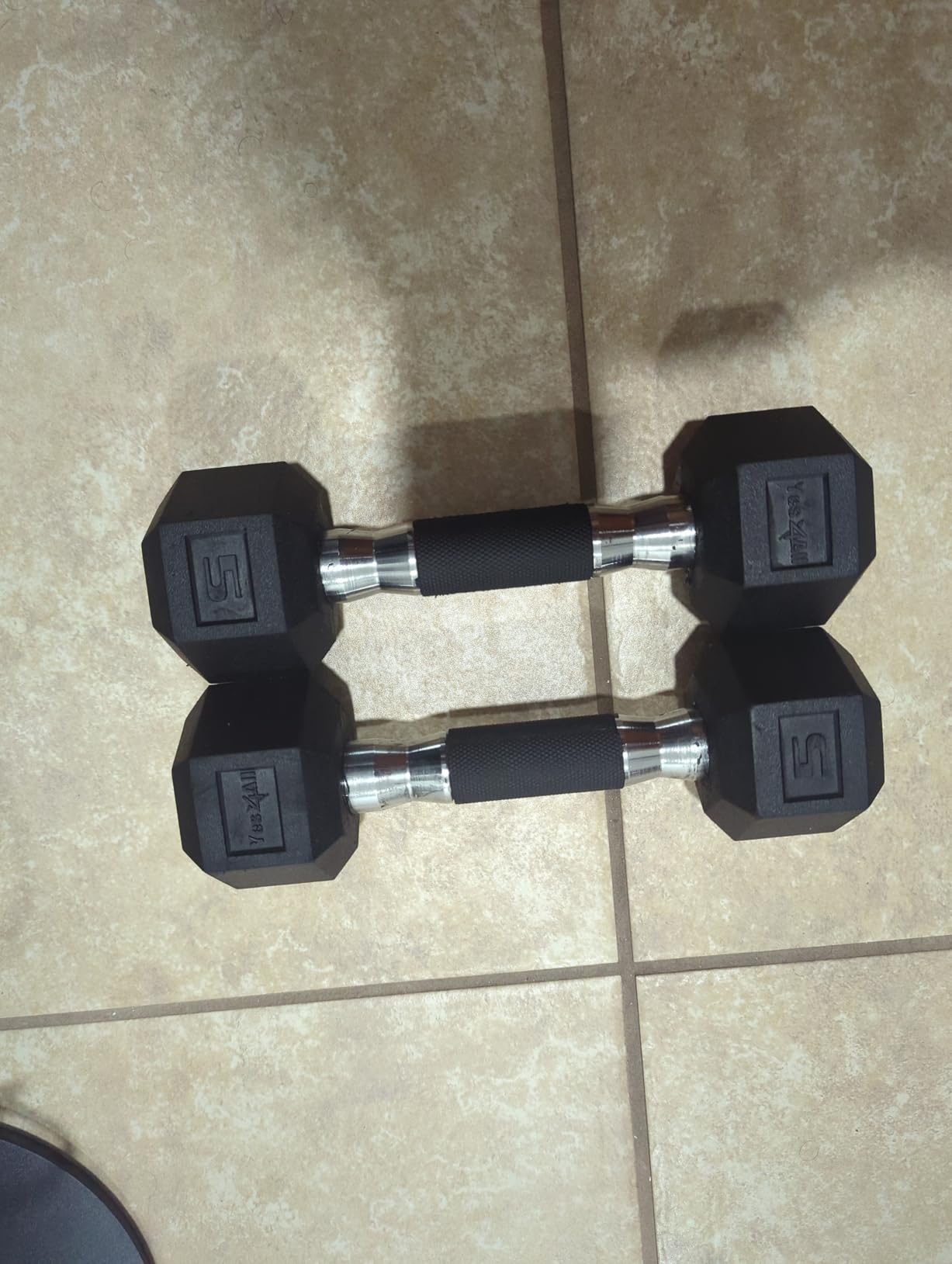 Yes4All Chrome/Rubber Grip Encased Hex Dumbbells - Hand Weights With Anti-Slip 10-30 LBS Pair customer photo 2