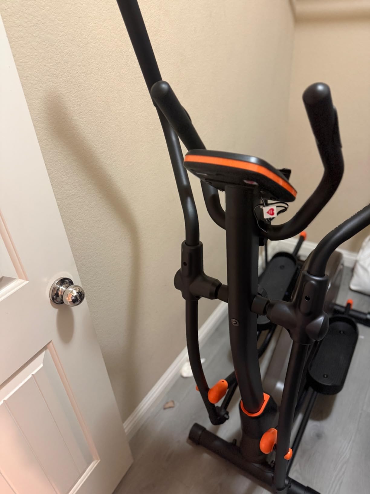 Niceday Elliptical Exercise Machine with 15.5/18/19IN Long Stride | Compact Elliptical Machine for Home Use, 16 Resistance Levels; 400LBS Stable Loading Capacity; Kinomap APP Support customer photo 1