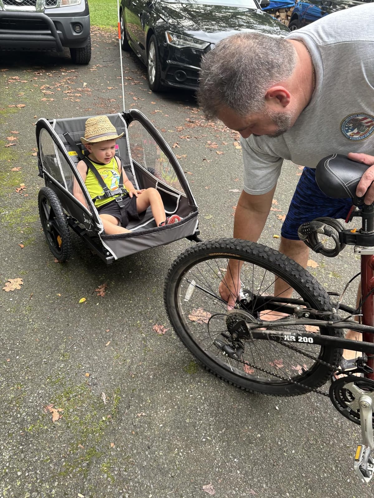 Sepnine Kids Bike Trailer, Suitable for 1 to 2 Kids, 12+ Months, Quick Attach to Bike, Foldable, with 5-Point Harness and Storage Bags customer photo 1