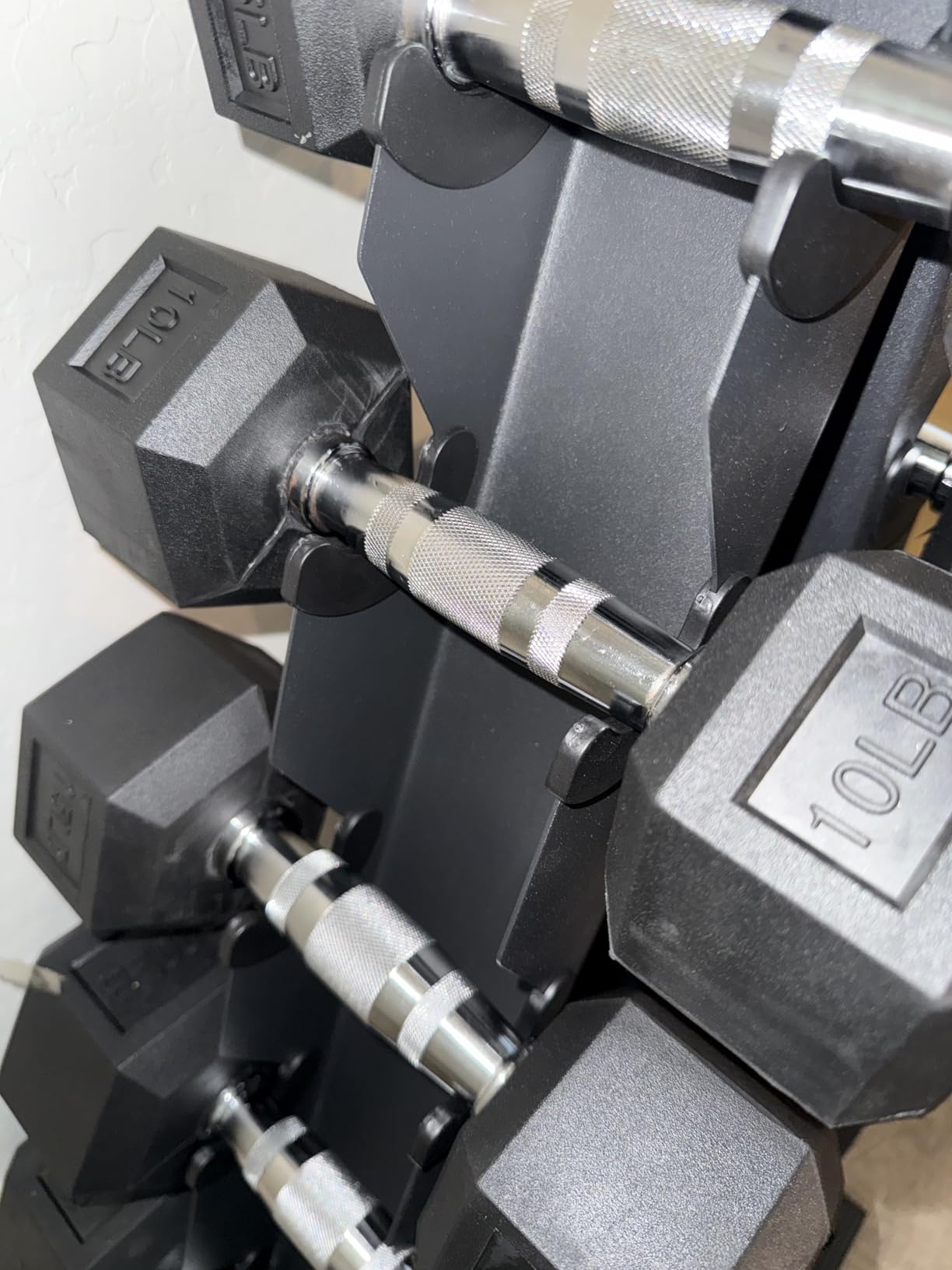 BalanceFrom Rubber Coated Hex Dumbbell Weight Set with Storage Rack, 100LB or 150LB or 200LB Set, 5-20 lbs or 5-25 lbs or 10-30 lbs Pairs customer photo 1