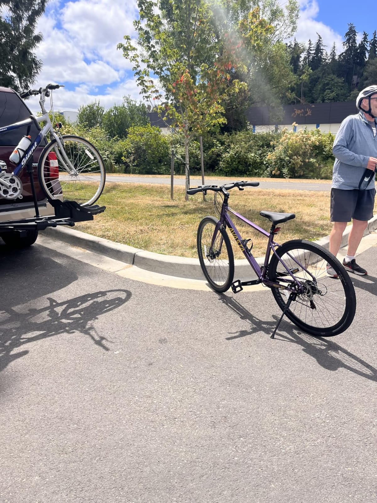 AVASTA Jupiter 17 19 Inch Frame Road Adult Hybrid Cycling Bike Bicycle | Lightweight Step-Over Aluminum Frame, 700C, 21-Speed Gearing for City Commuting, Dual Disc Brakes customer photo 2