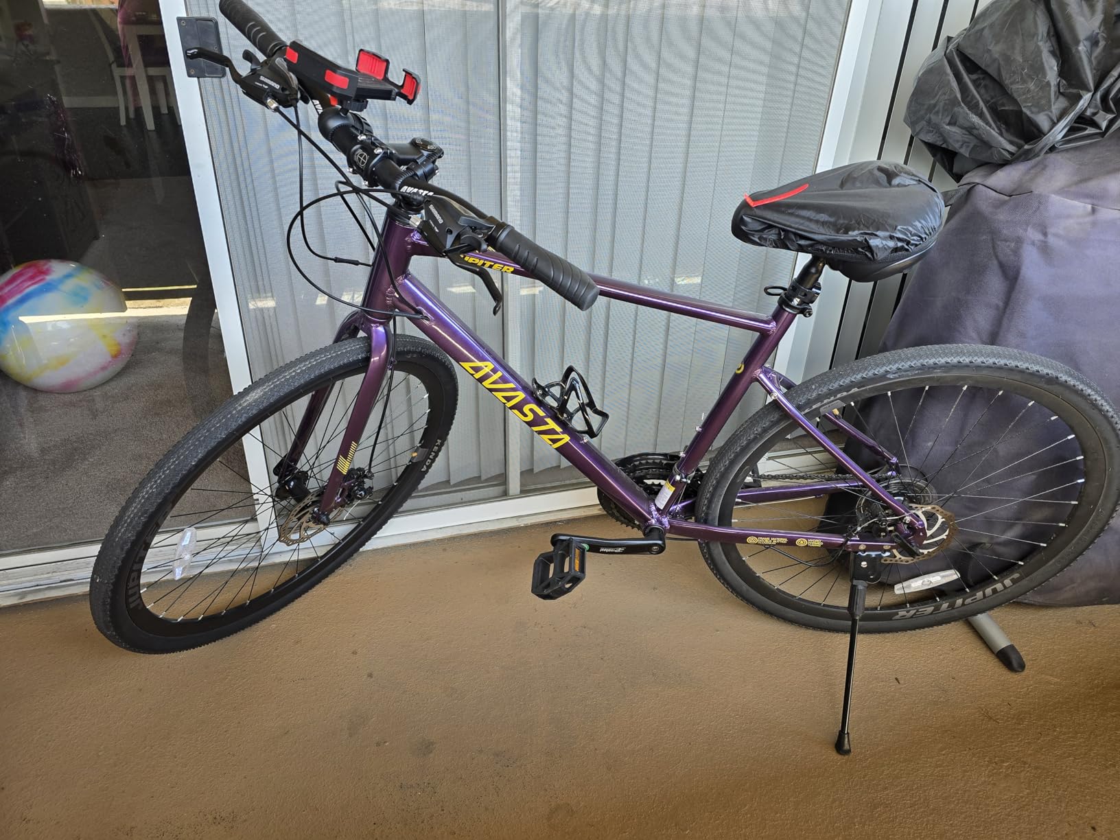 AVASTA Jupiter 17 19 Inch Frame Road Adult Hybrid Cycling Bike Bicycle, Lightweight Step-Over Aluminum Frame, 700C, 21-Speed Gearing for City Commuting, Dual Disc Brakes customer photo 1