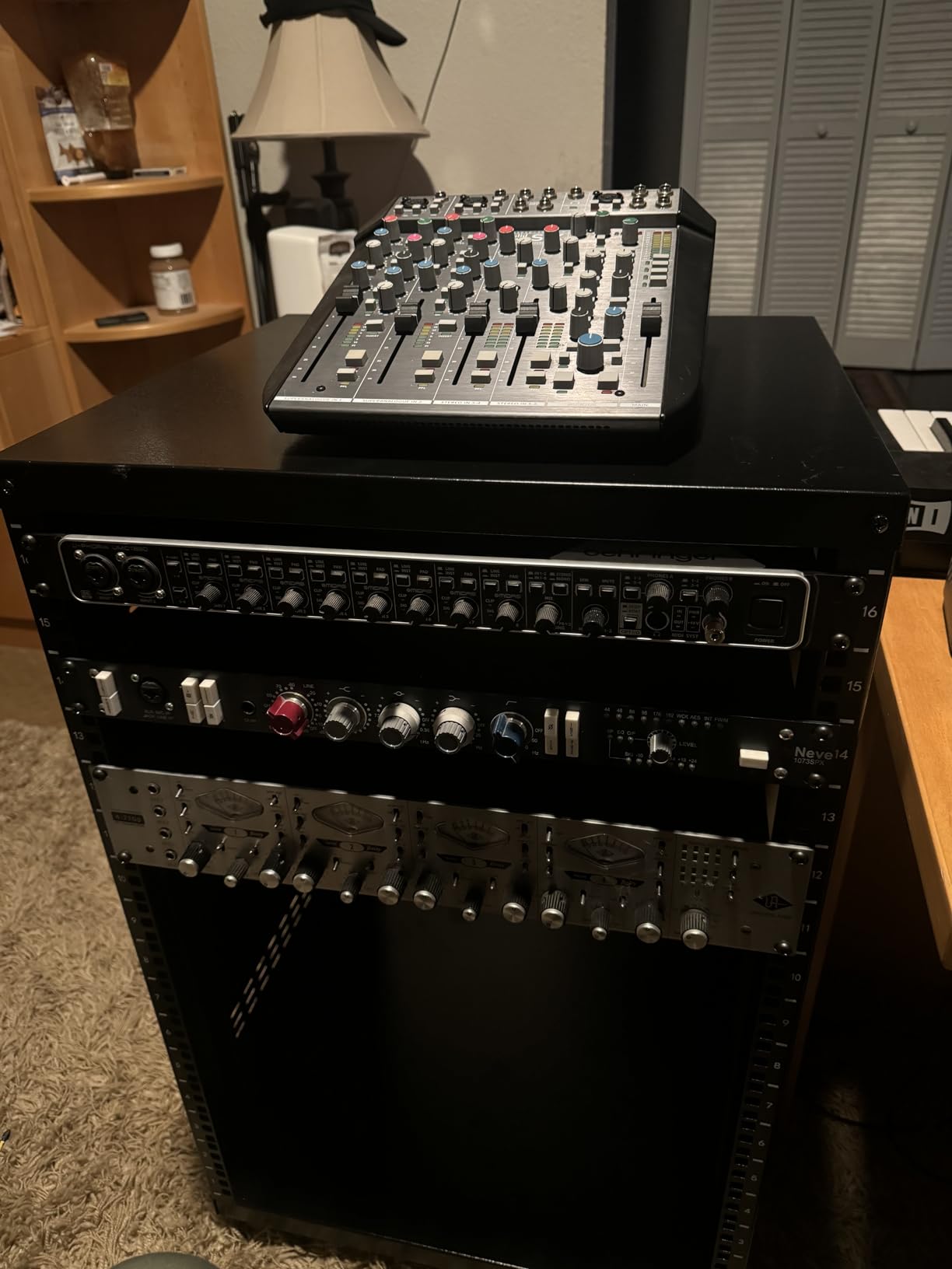 VEVOR 12U AV Rack Stand with Caster Wheels, Component Rack Cabinet Recording Studio Racks, Removable Side Panels, Universal Network Server Case, Special Vents for 19