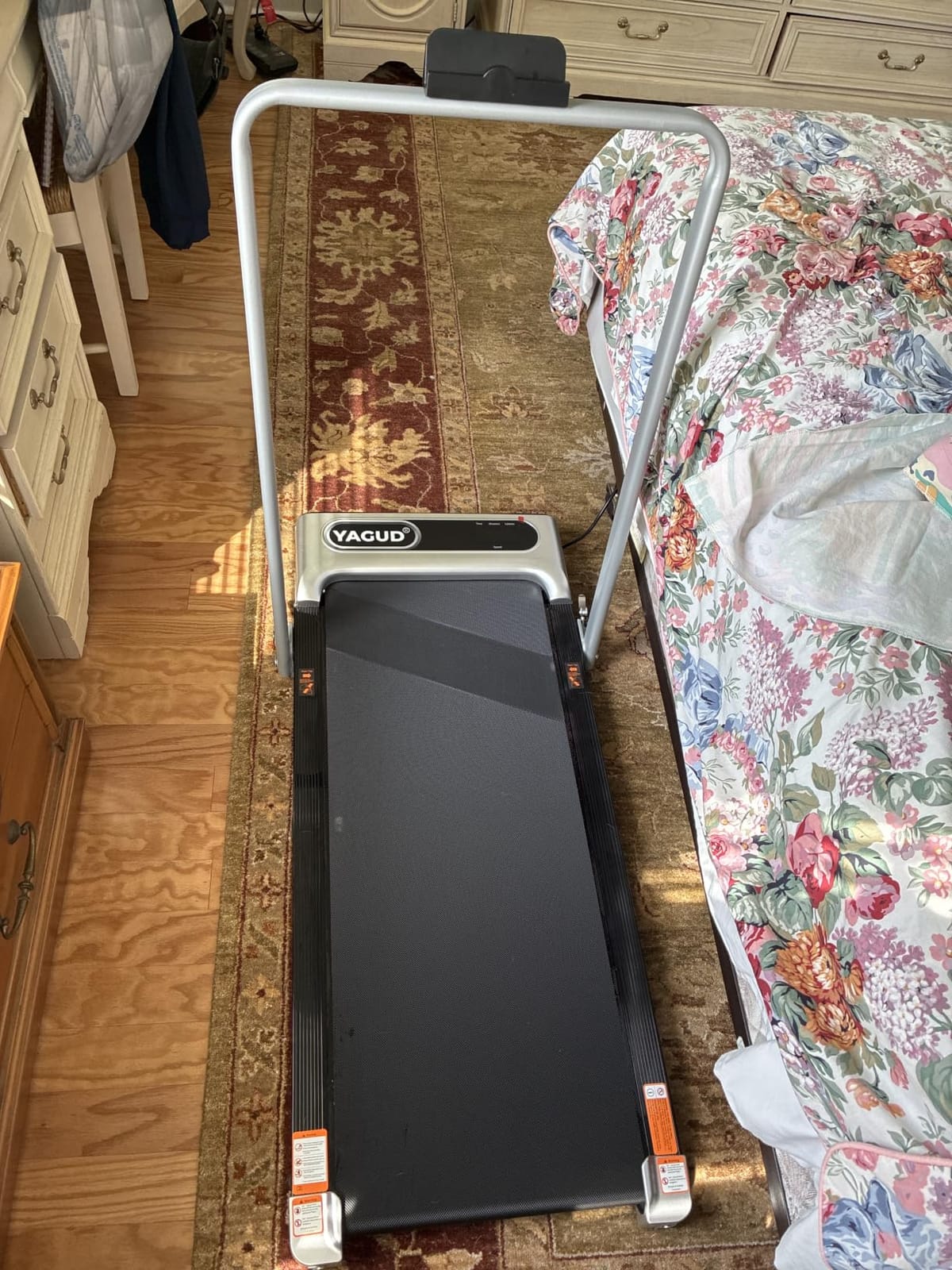 Yagud Walking Pad, Walking Pad Treadmill for Home Office, Portable Under Desk Treadmill with Remote Control and LED Display, Walking Jogging Running Machine customer photo 1