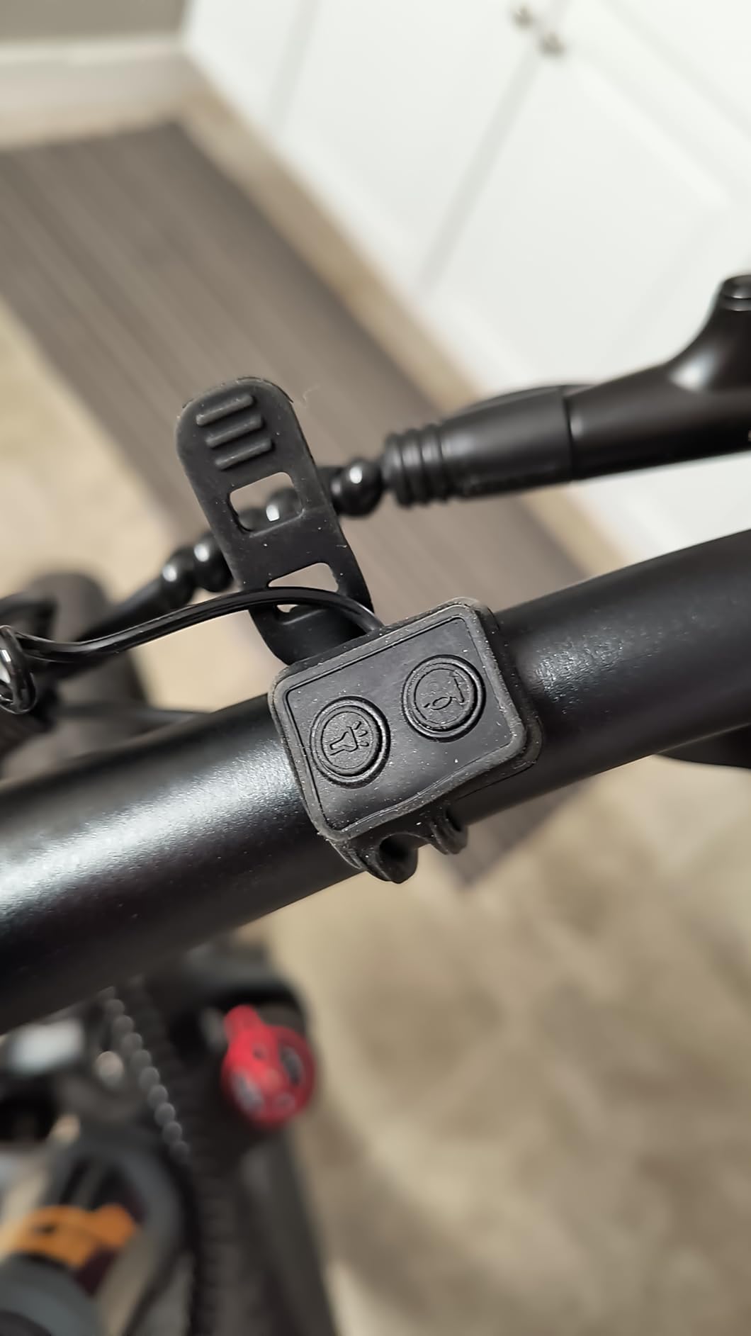 [NEW V2] ZIREN 140dB Loud Bike Horn & LED Light, Loudest Electric Bicycle Horn, New V2 Control Switch, USB-C Rechargeable Horns + Bike Lights Front and Back Set for Adults Kids Scooter Ebike customer photo 2