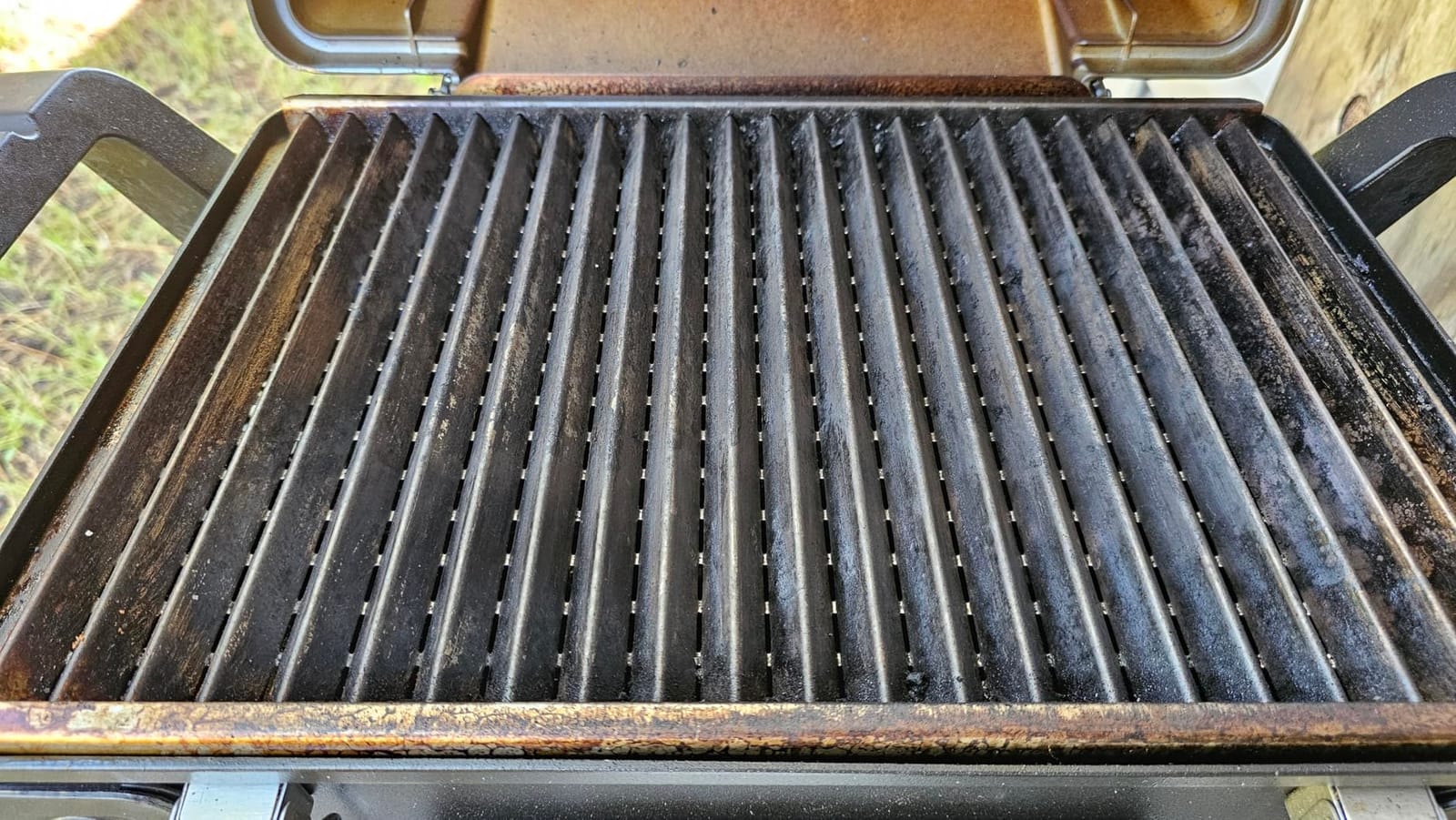Char-Broil Grill2Go X200 Portable Gas Grill customer photo 2