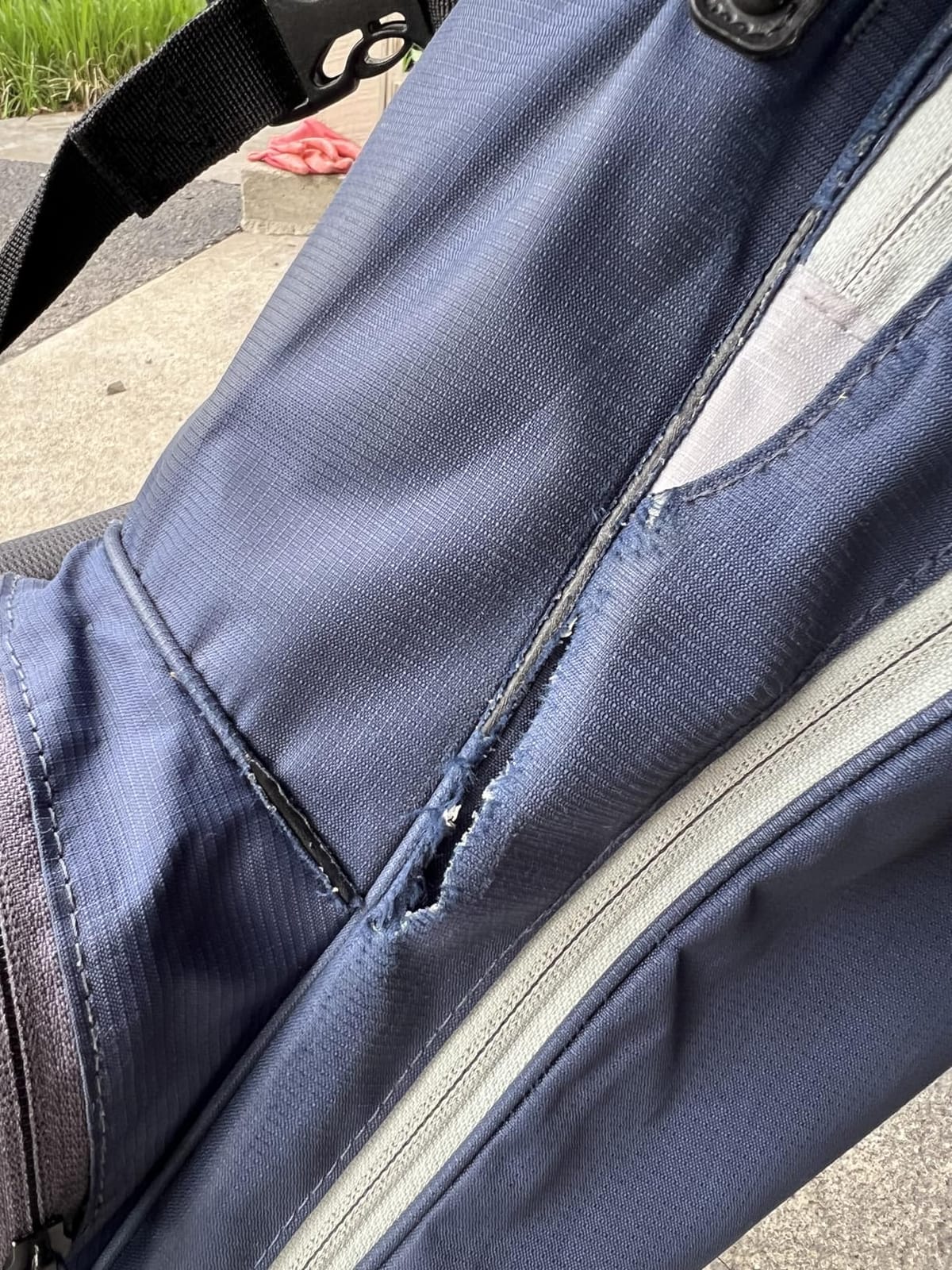Titleist - Players 4 Carbon Golf Bag customer photo 1