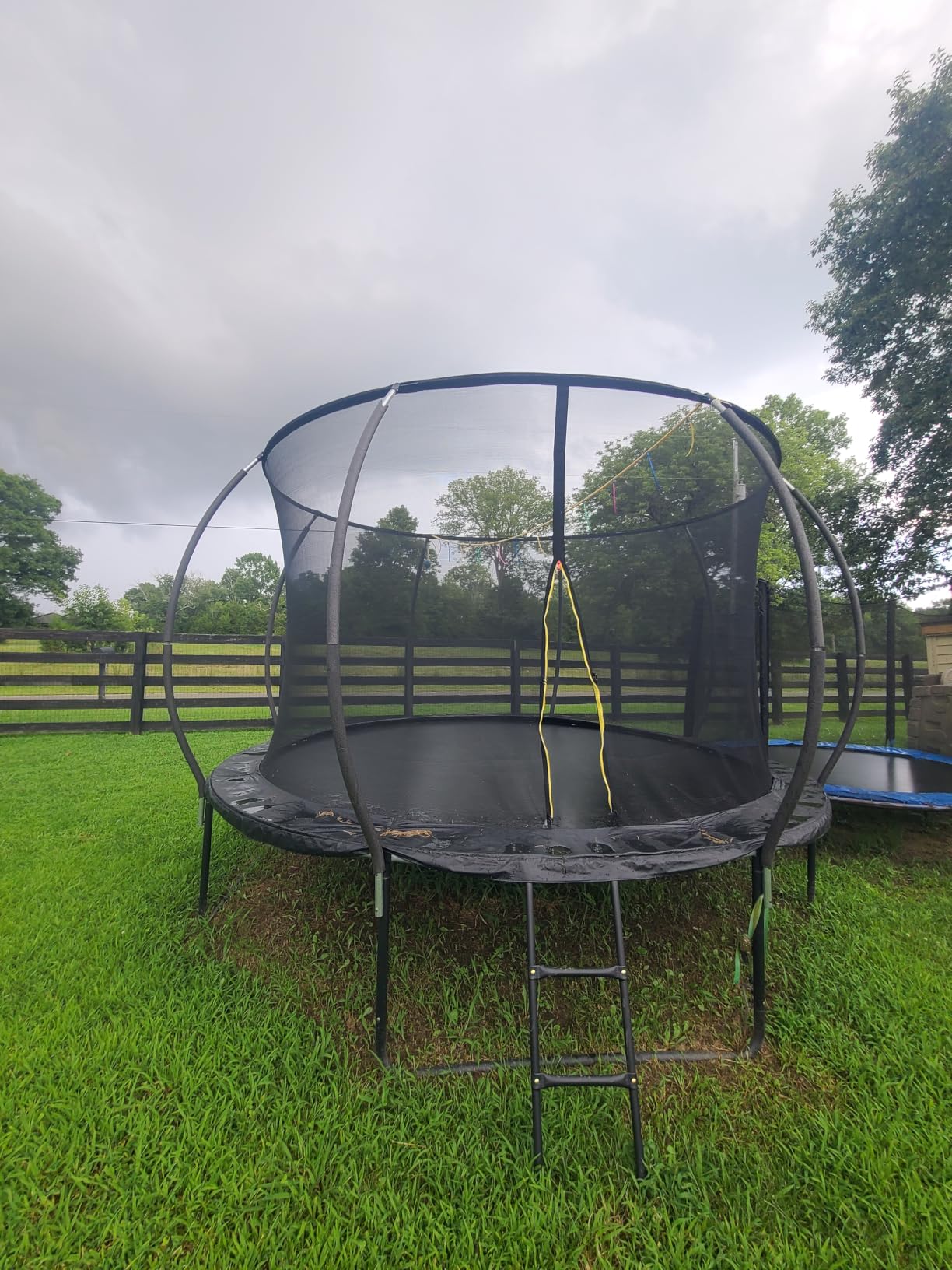 Gigu 10FT 12FT 14FT 15FT 16FT Recreational Trampolines with Enclosure Net and Ladder and Anti-Rust Coating, ASTM Approved Trampoline Outdoor for Kids and Adults Outdoor Yard Trampolines customer photo 1