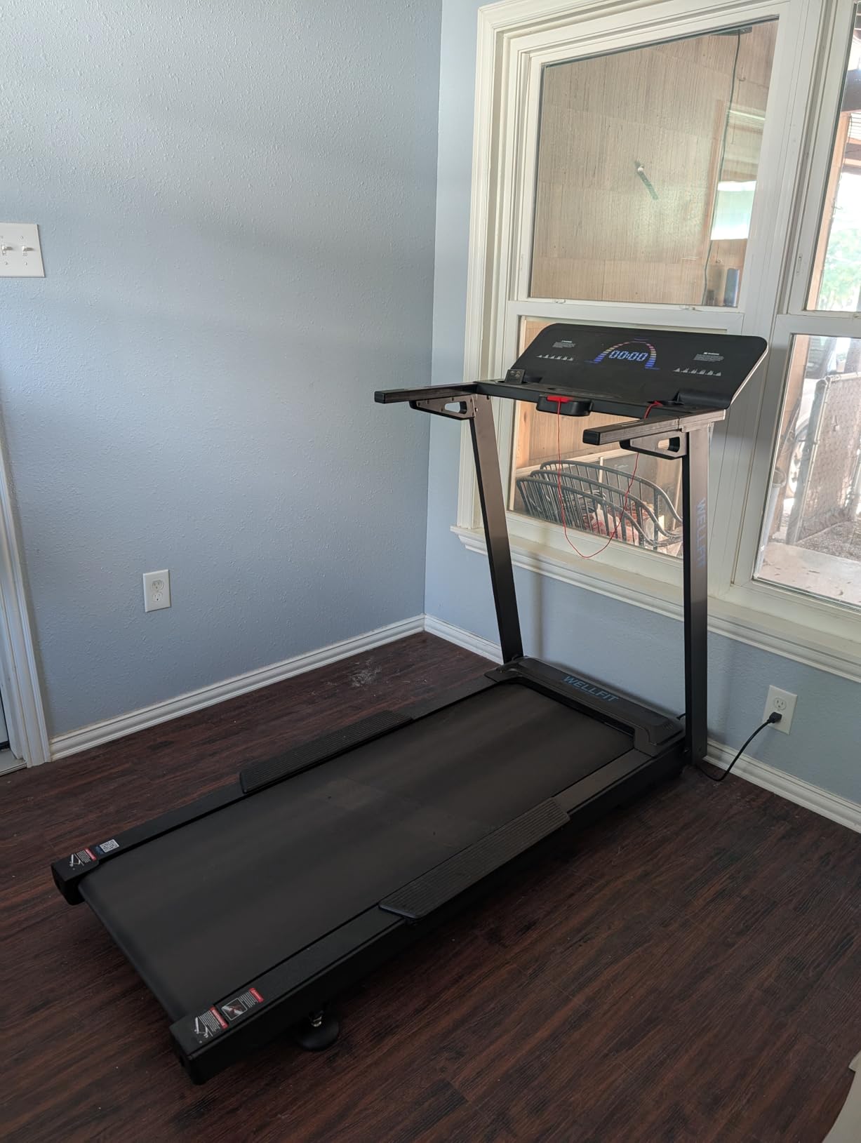 WELLFIT Auto Incline Treadmill, 15% Incline Heavy Duty Treadmill for Home | 4.5HP, 10 MPH, 500 lbs Capacity, 20'' x 55'' Running Area Treadmills with Pulse Sensor, Bluetooth Player & LED Display customer photo 1