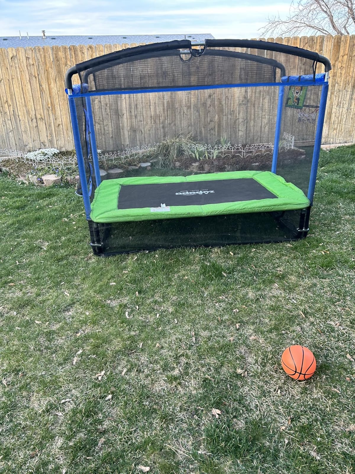 Zupapa 4X6FT Rectangle Trampoline with Basketball Hoop, and Safety Net - Indoor/Outdoor Kids Trampoline for Toddlers Ages 3-6, 220LBS Capacity, Heavy-Duty Galvanized Steel Frame customer photo 1