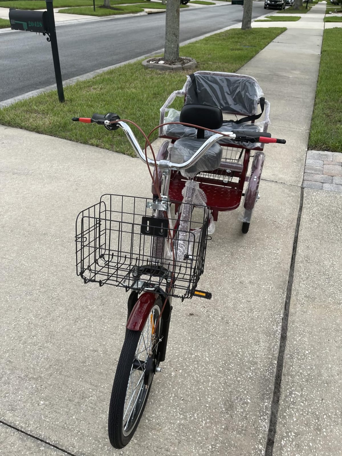 MOOITZ Adult Tricycle, 20 Inch 3-Wheel Bikes, Trike for Adults with Seat, Low Step-Through Cruiser Bike with Front and Rear Baskets, Adult Tricycles for Women, Seniors, Men customer photo 2