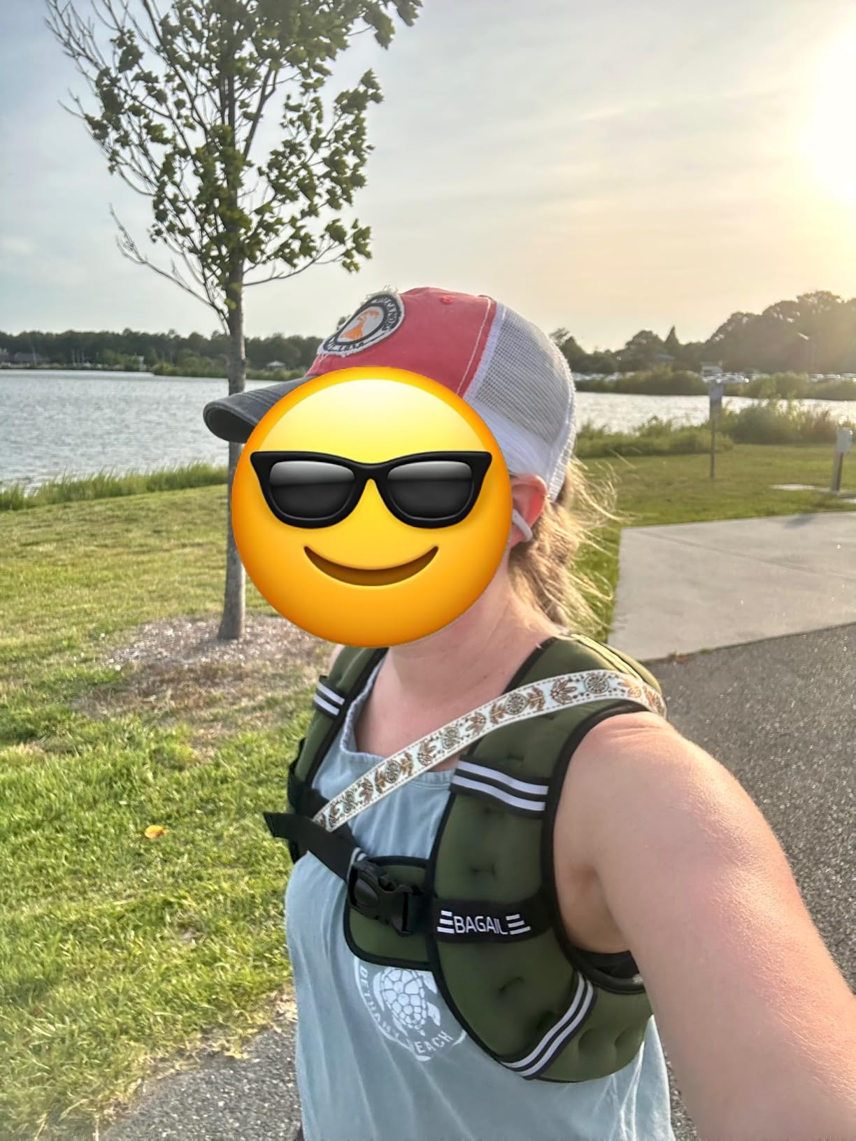 BAGAIL Comfort-Fit Weighted Vest for Woman, Even Weight Distribution, Faster Weight Loss, No-Chafe or Bounce for Walking & Running with Detachable Phone Pouch & Reflective Stripes (Available 5-30lbs) customer photo 1
