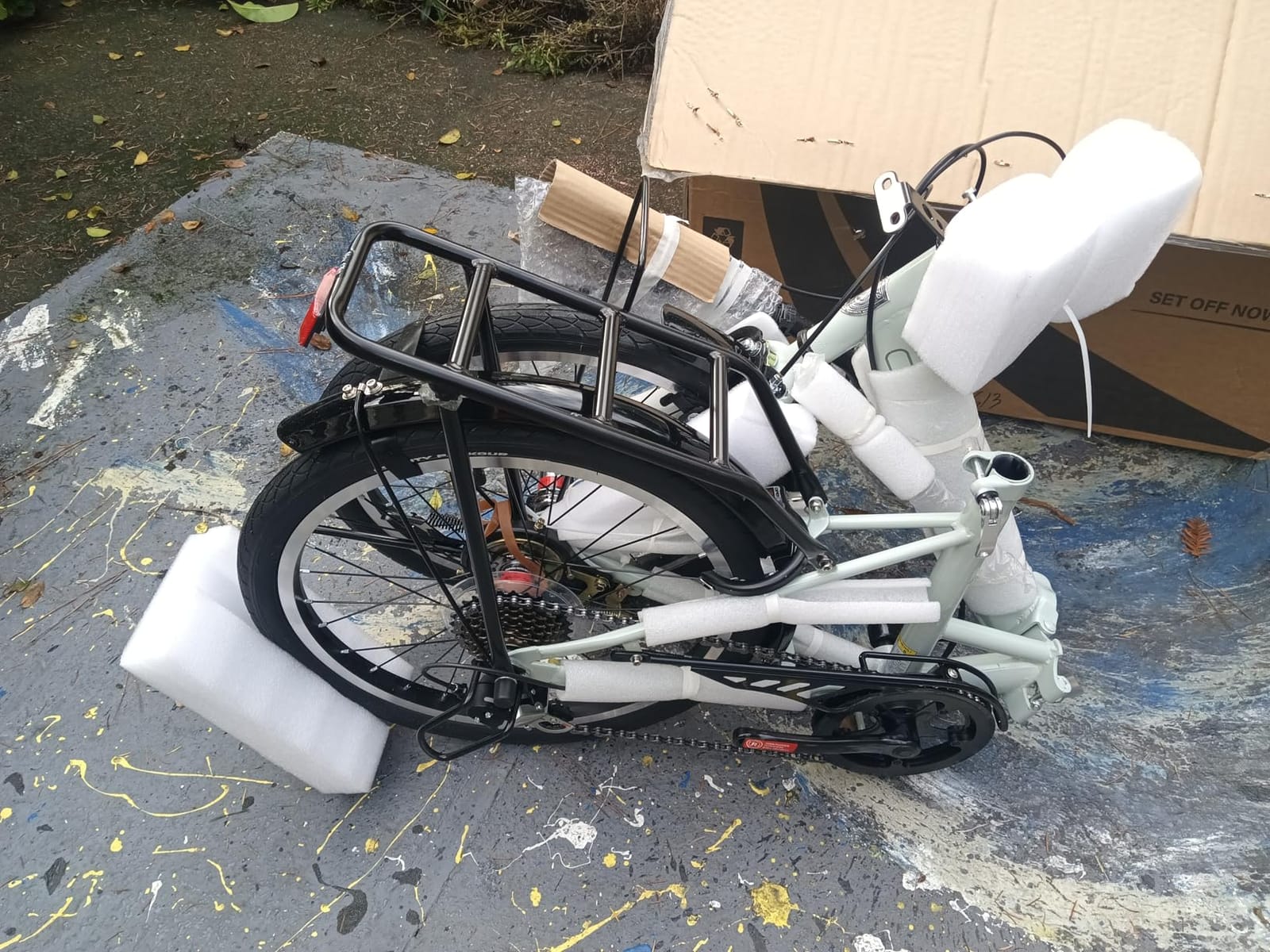 AVASTA Quartet Folding Bike, 20/24 Inch, 7-Speed, Dual Brakes | Folds in seconds. Features 7-speed shifting, dual brakes, basket and rear rack for everyday city riding. customer photo 1