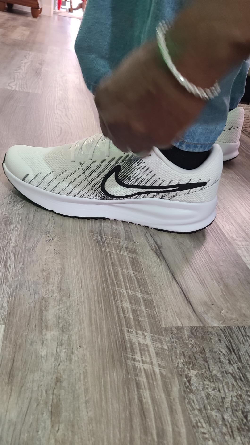 Nike Men's Run Defy Road Running Shoes customer photo 1
