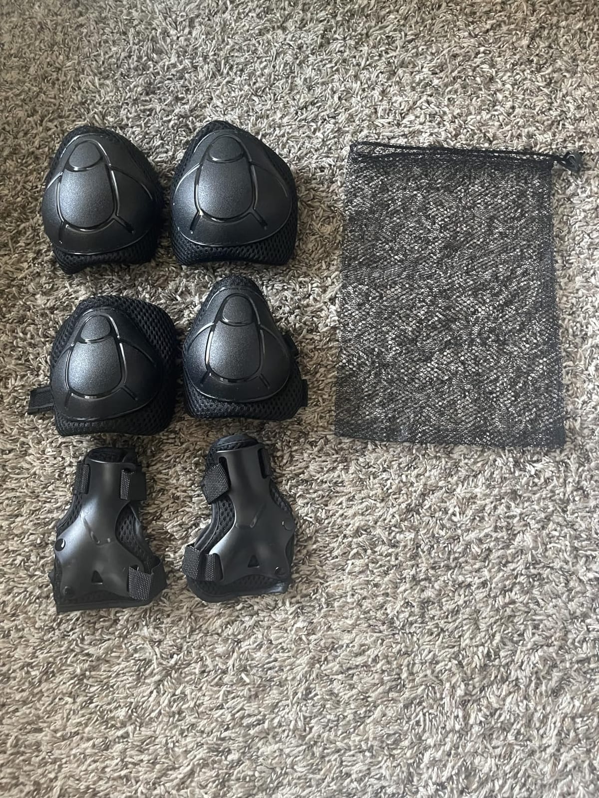 ZLEIOUY Kids Protective Gear Set Knee Pads for Kids 3-14 Years Toddler Knee and Elbow Pads with Wrist Guards 3 in 1 for Skating Cycling Bike,Biking, Roller Skates, Scooters customer photo 2