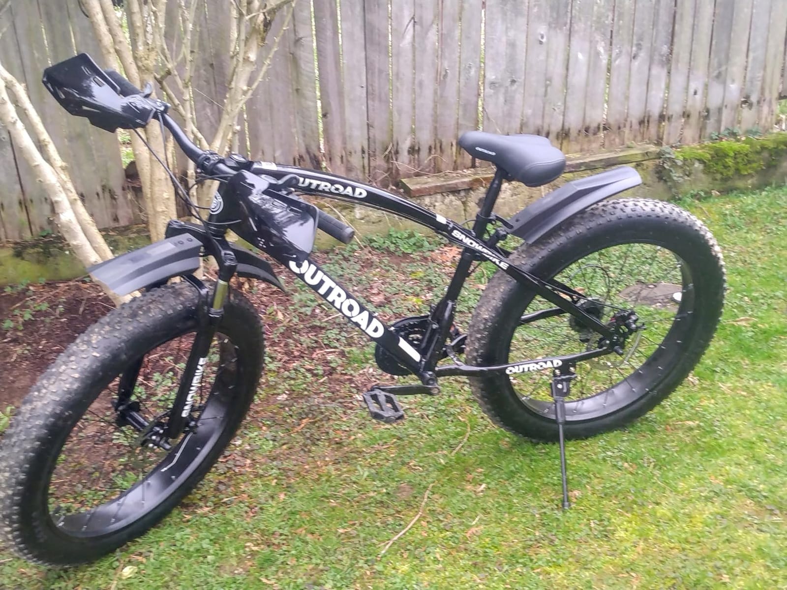 Outroad Fat Tire Mountain Bike with 26 inch Wheels, 21 Speed with High Carbon Steel Frame, Double Disc Brake and Front Suspension Anti-Slip Bikes customer photo 1