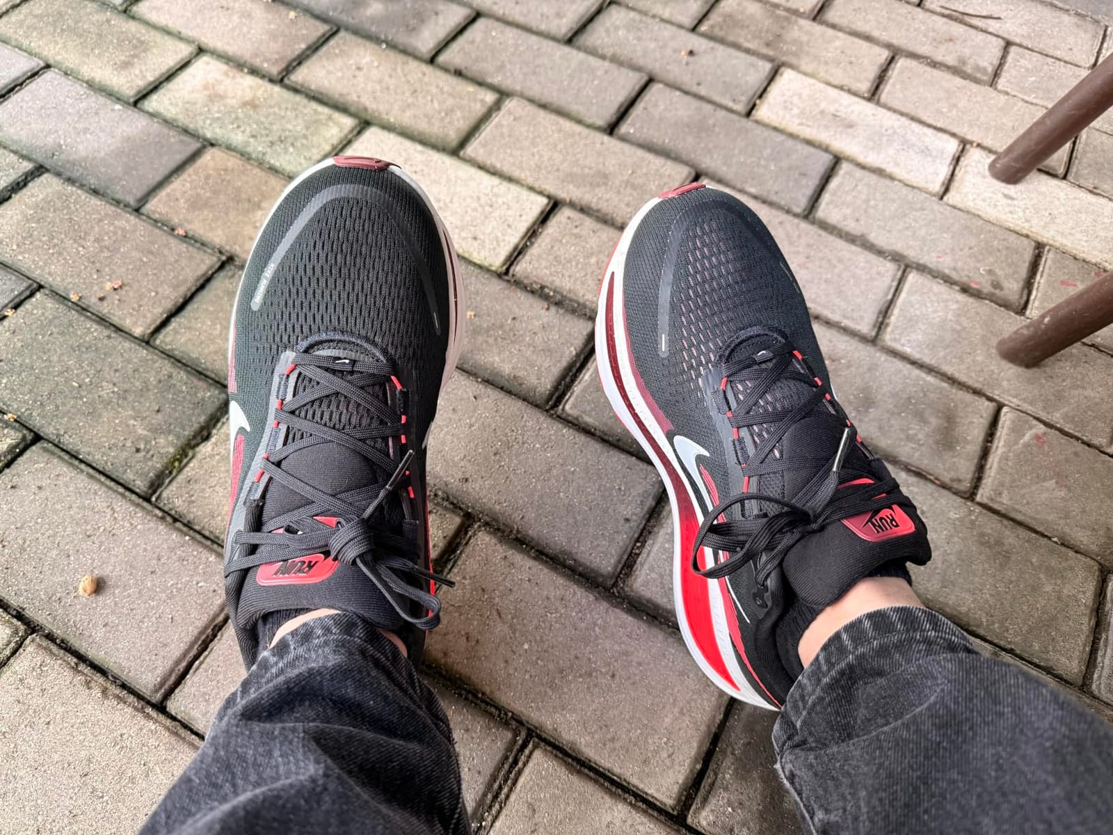 Nike Men's Vomero 18 Road Running Shoe customer photo 2