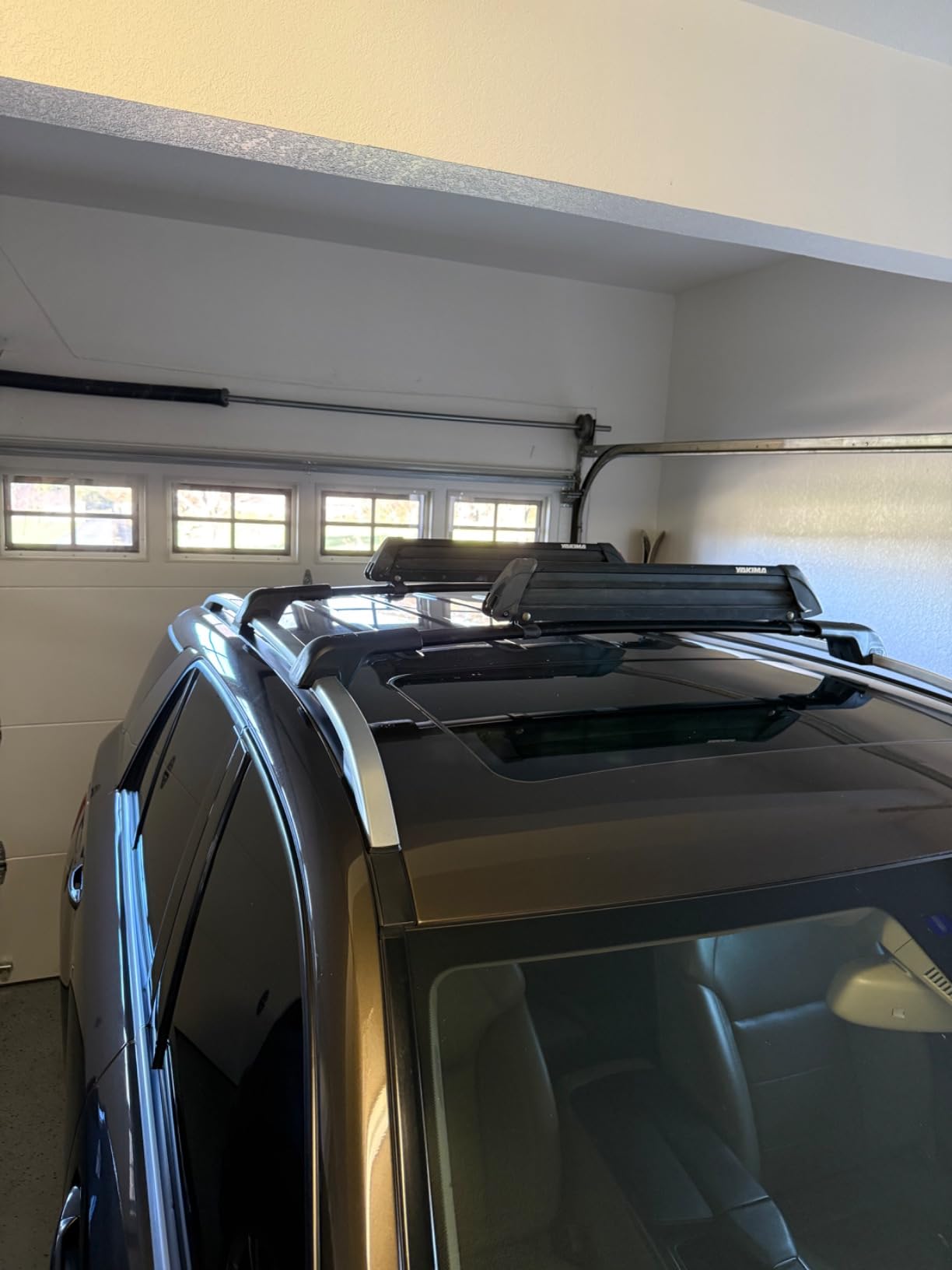 Wonderdriver 300lbs Roof Rack Cross Bars for Toyota Highlander 2008-2013 | Lockable Heavy Duty Aluminum Roof Rails Crossbars Cargo Canoe Black Rooftop Cargo Family Vacations Road Trips customer photo 1