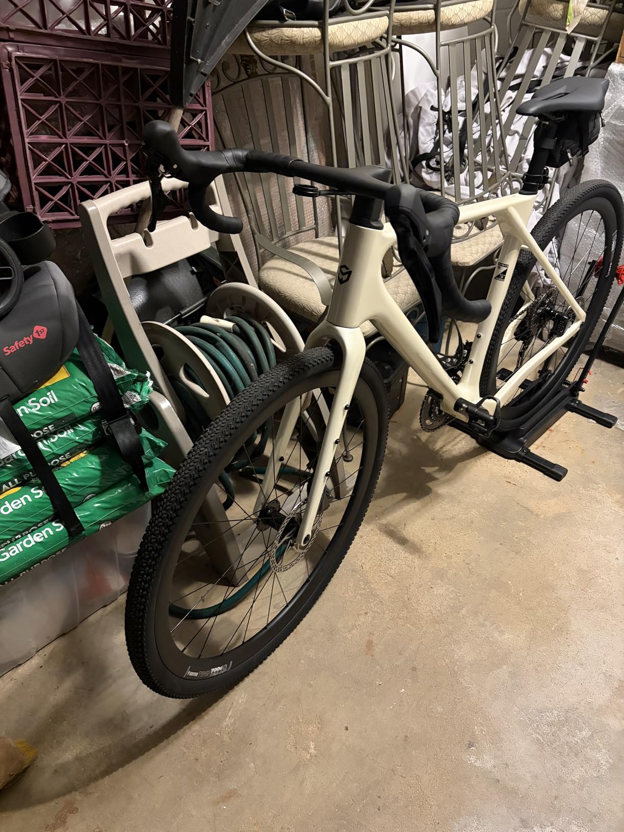 SAVADECK Carbon Gravel Bike - T800 Carbon Frame & Fork, Shimano GRX400 20-Speed Groupset, Hydraulic Disc Brakes, 700C x 40mm Tires customer photo 1