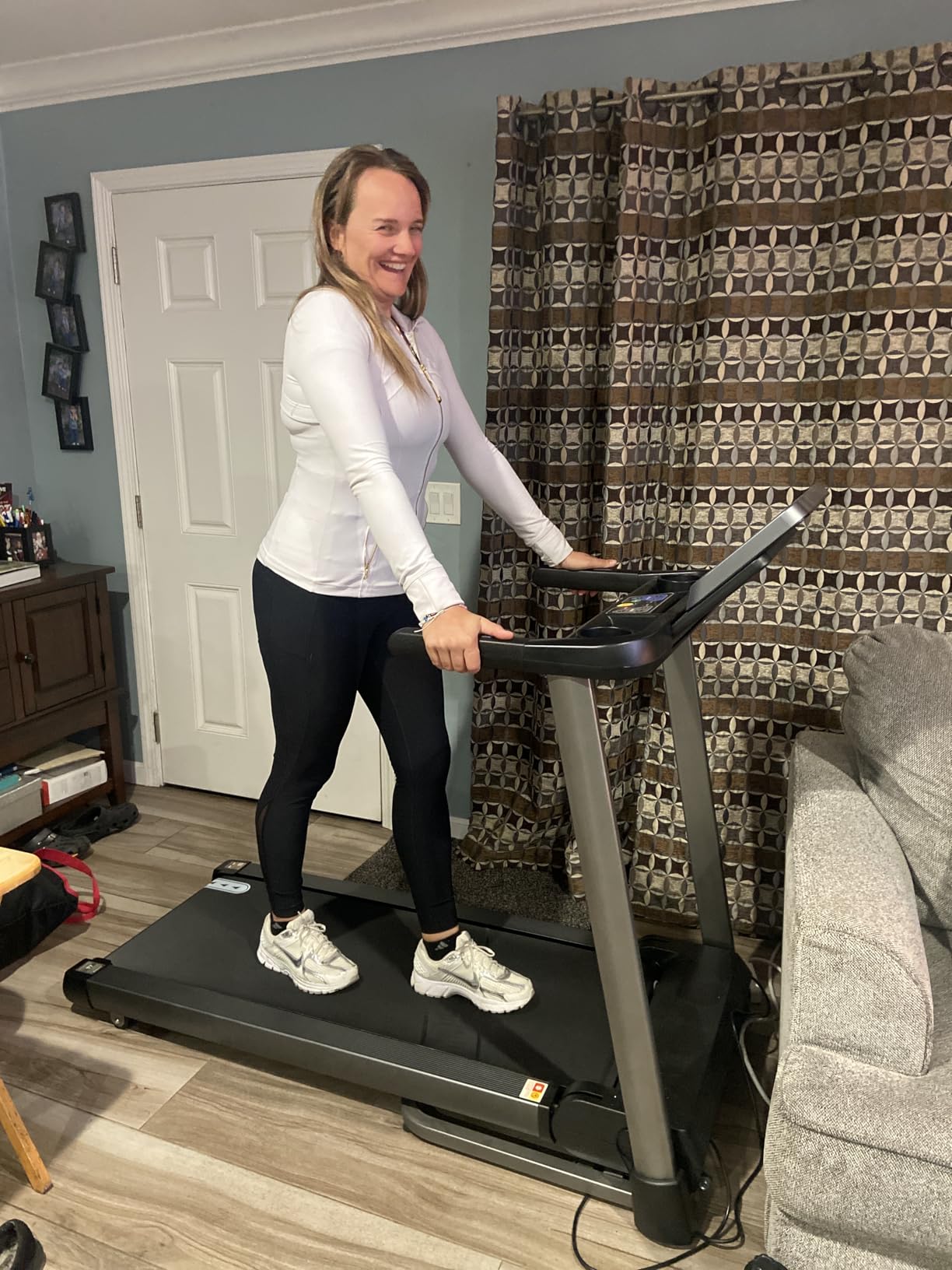 CIIHI Treadmill with Auto Incline - 450 LBS Capacity Treadmill for Home Gym | 15% Auto Incline, 47.2