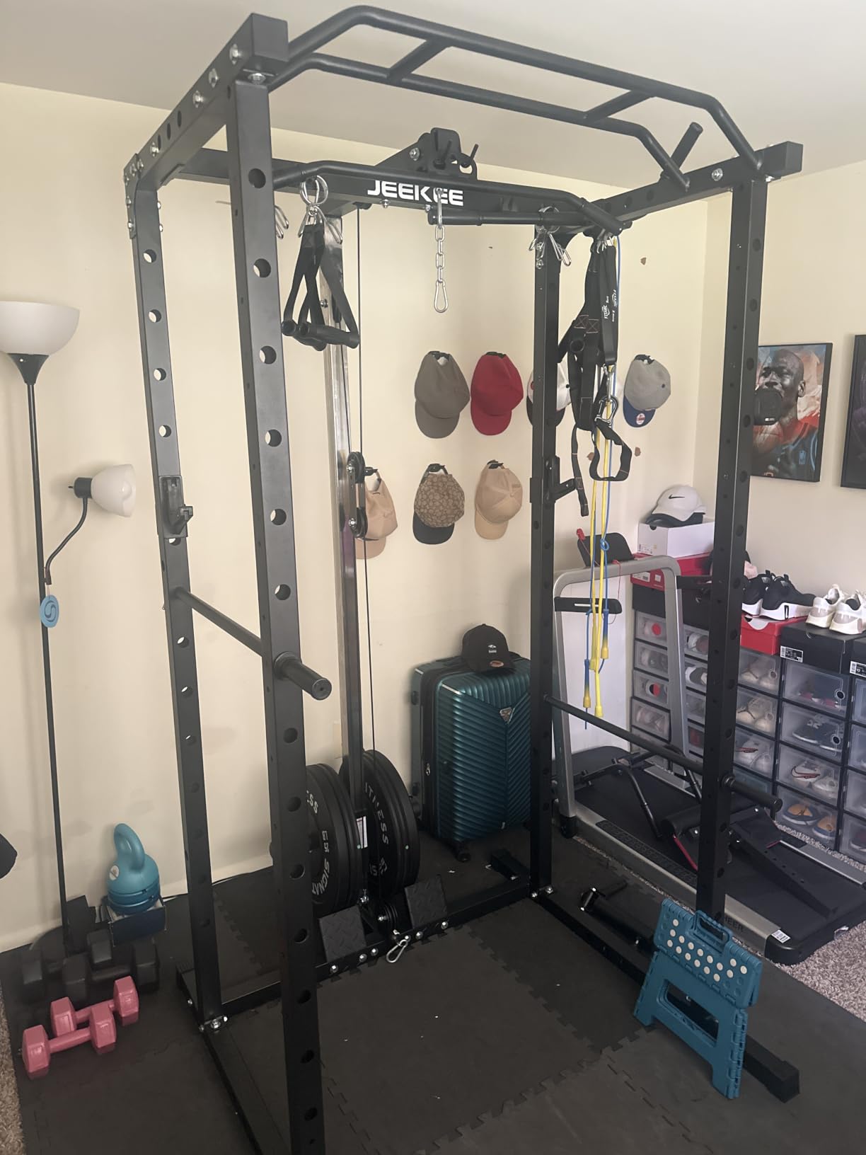 Power Rack with LAT Pulldown, 2000LBS Power Cage with Cable System, Multi-Function Squat Rack with J-Hooks, Safety Bars, Landmine, Pull Up Bar & Attachments for Home Gym Strength Training, Black customer photo 1