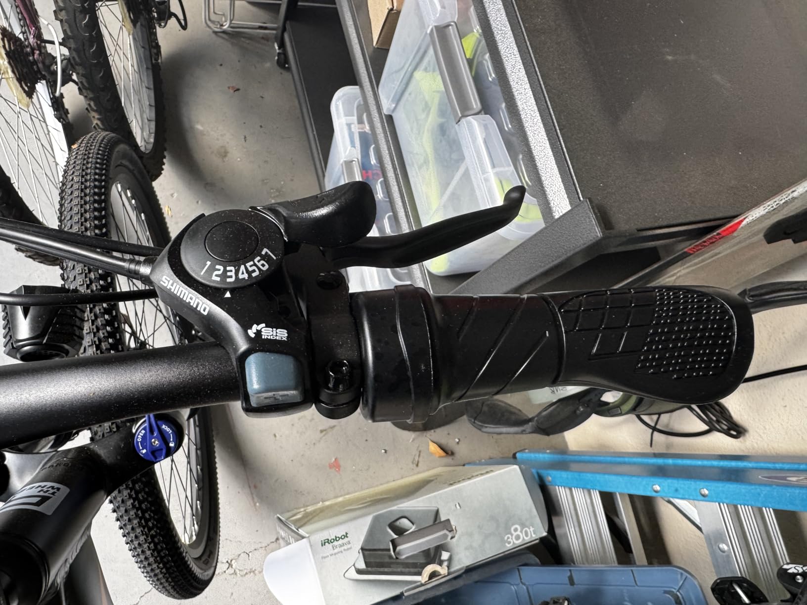 5TH WHEEL Mate Electric Bike for Adults, 1000W Peak Motor, 23MPH Top Speed, 468WH Removable Battery, 26 inch Commuting & Mountain E-Bike with Color LCD Display, 7-Speed Gears & Adjustable Stem Bicycle customer photo 2