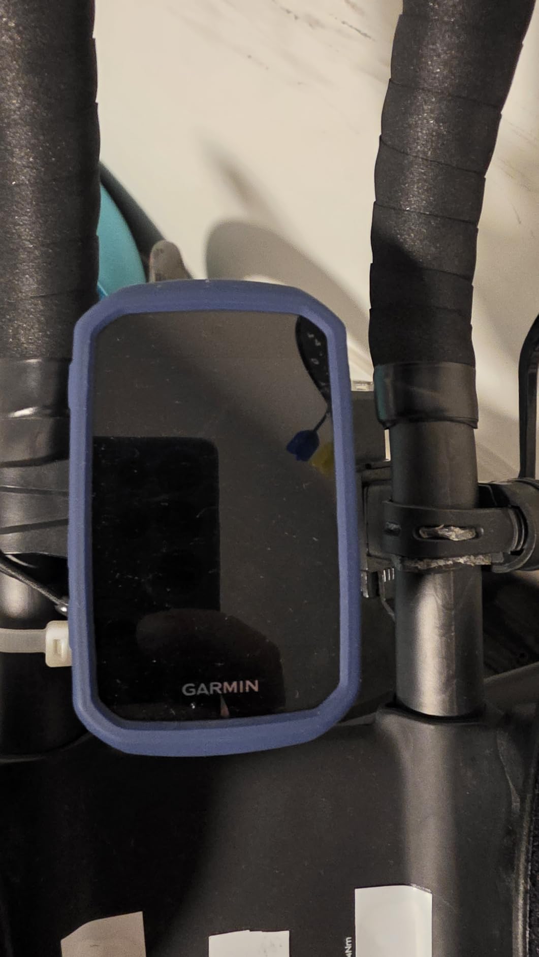 Edge® 550, Compact GPS Cycling Computer | Vivid Color Display, Button Controls, Advanced Training & Performance Insights customer photo 2