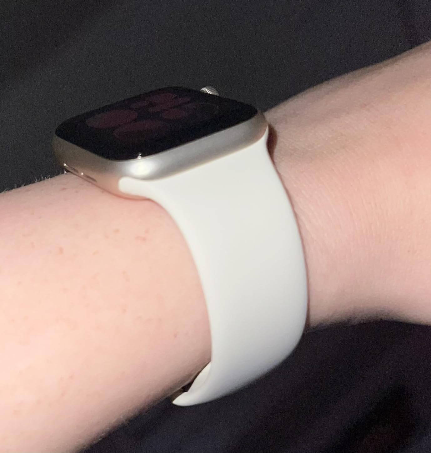 Apple Watch SE 3 GPS Smartwatch (Midnight Aluminum) customer photo 2