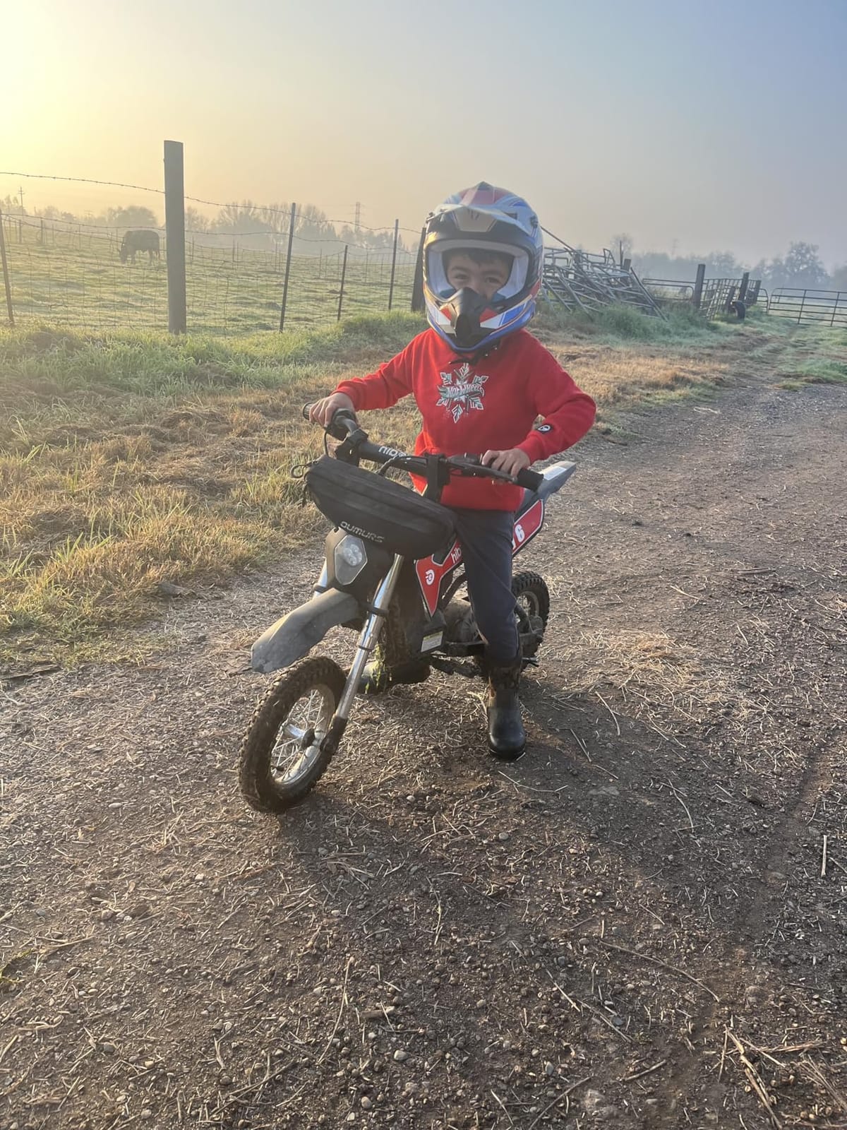 Kids Dirt Bike Helmets Youth ATV Helmet, Kids Motocross Helmet DOT Approved | Full Face Riding Gear Set with Goggles, Gloves & Visor for Teens, Fits Dirtbike, Off Road, UTV, BMX, Four Wheeler, Motorcycle customer photo 1