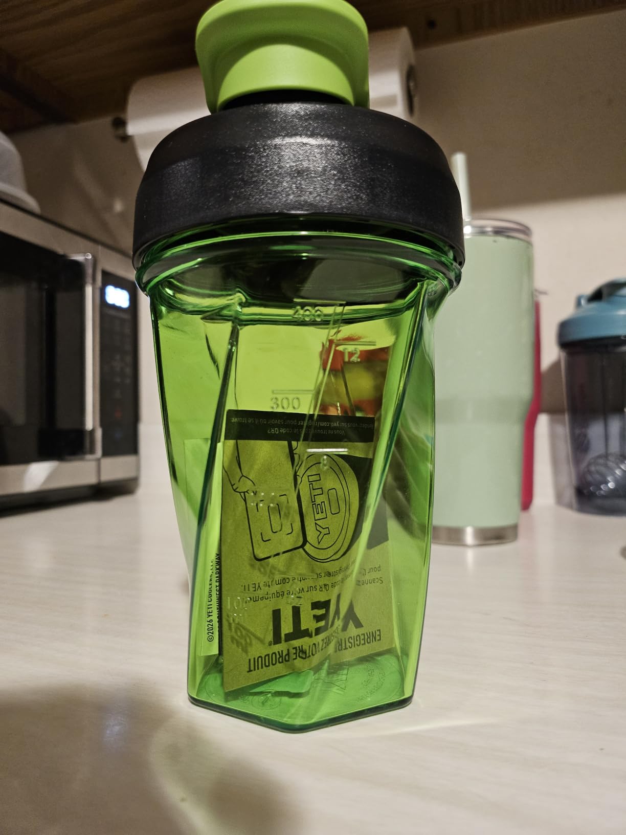 YETI Yonder Helimix Vortex Blender Shaker Bottle Holds up to 27oz customer photo 2
