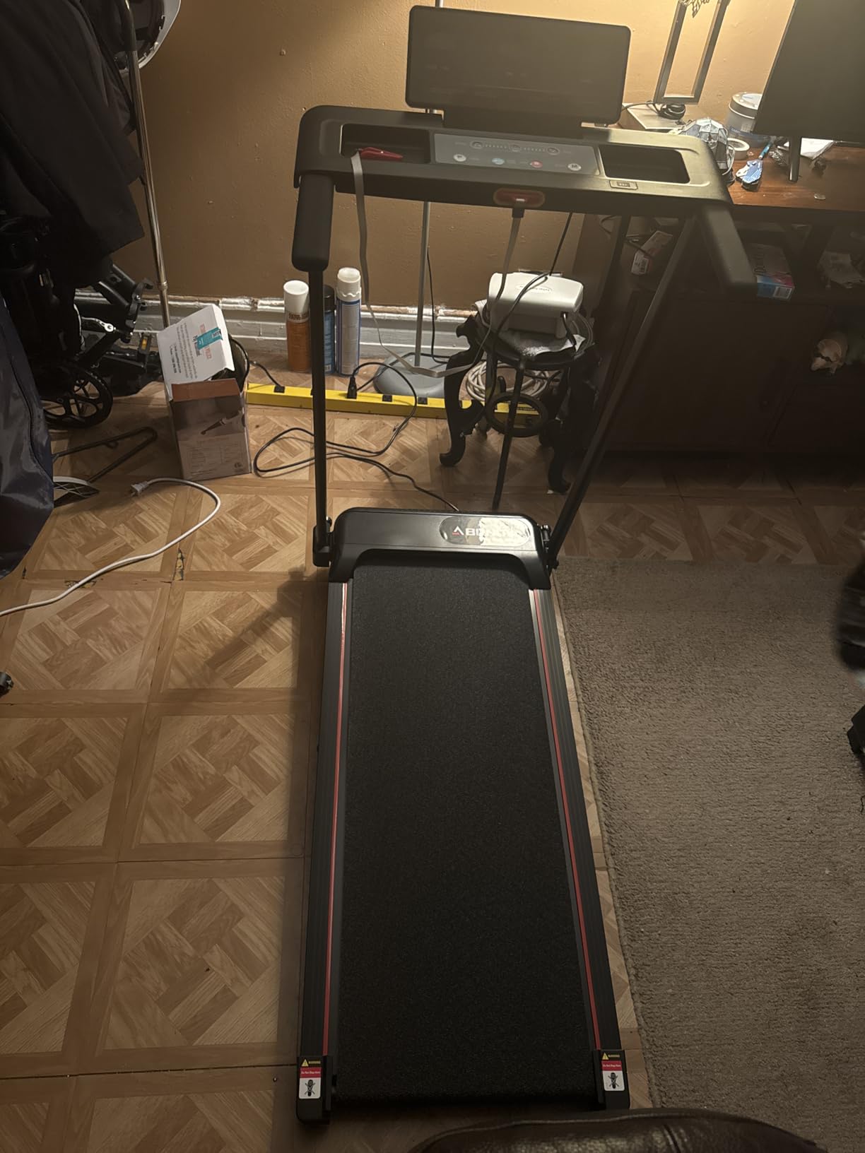 Abonow Foldable Treadmill for Home Small with 12% Incline | 3.0HP Quiet Walking Pad Treadmill with Handles, 300LBS Capacity, Home Office 3-in-1 Portable Running Jogging Walking customer photo 1