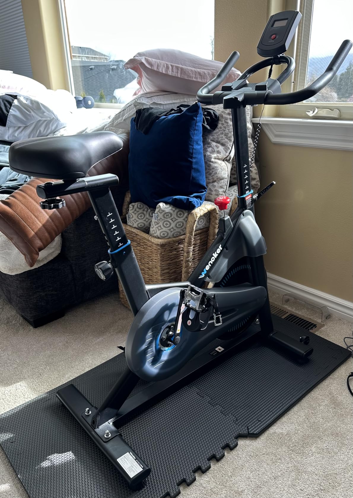 Exercise Bike, Wenoker Magnetic Stationary Bike for Home App Sync Indoor Bike with Adjustable Seat and Handlebar, Transport Wheels and Fitness Courses for Weight Loss customer photo 1
