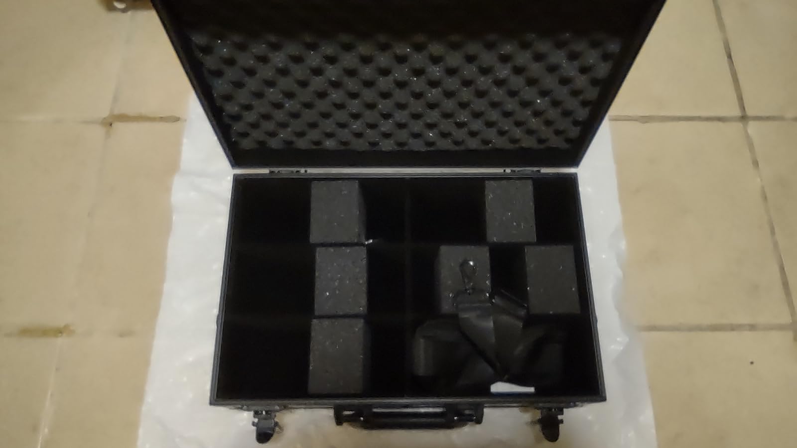 Toploader Storage Box for 3x4 35pt Rigid Cards, Top Loader Cards - Holds 600+ Top Loaders - Aluminum Alloy Trading Card Case, Sports Card Storage Box with Lock (Large Black) customer photo 1