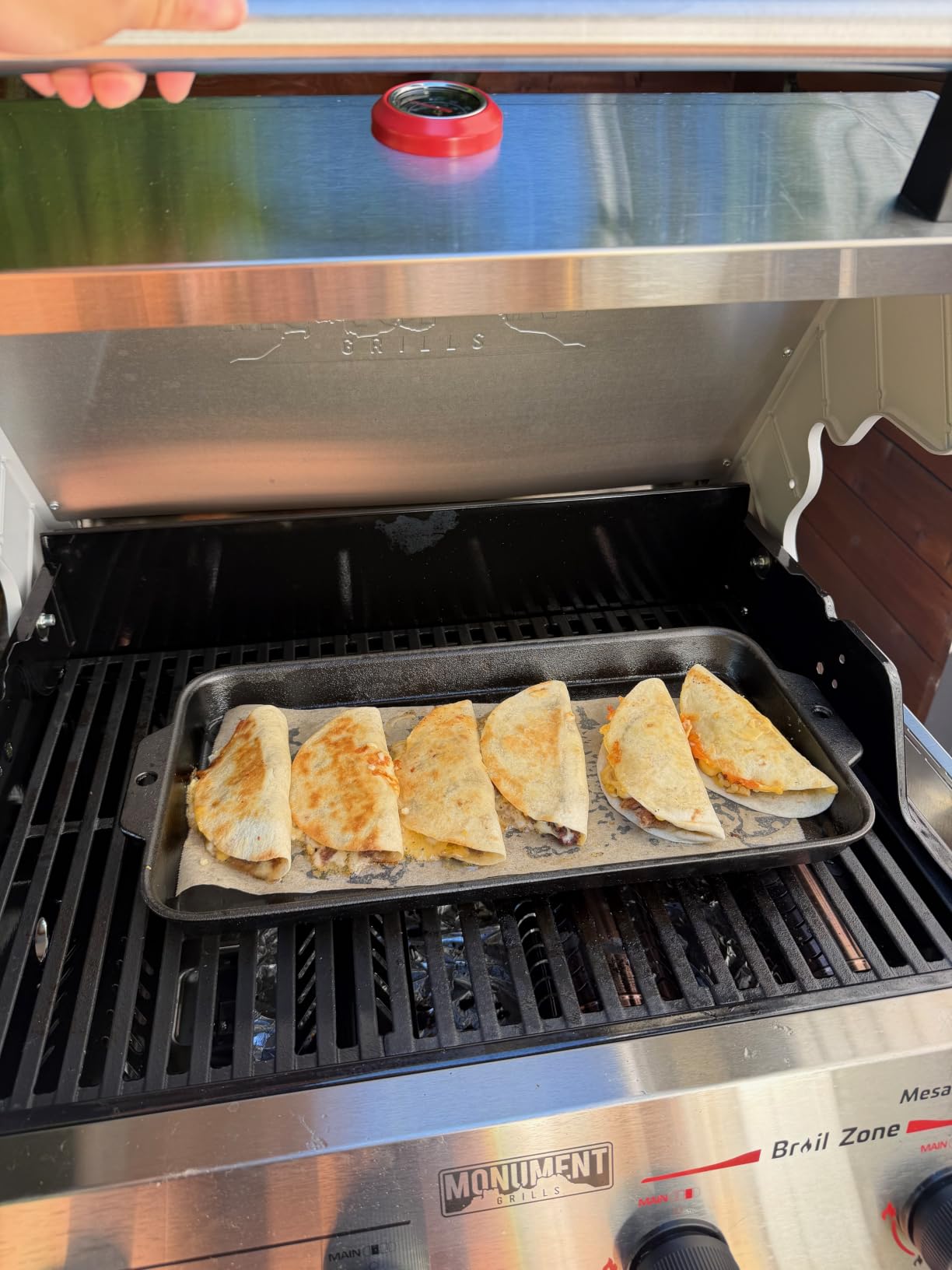 Monument Grills 4 Burner Propane Gas Grill with Advanced Broil Zone, Stainless Steel Outdoor Mesa 2 Barbecue Grill, Foldable Side Shelves, 500°F in 5 Mins, Fast Assembly, Mesa II 410FBZ customer photo 1